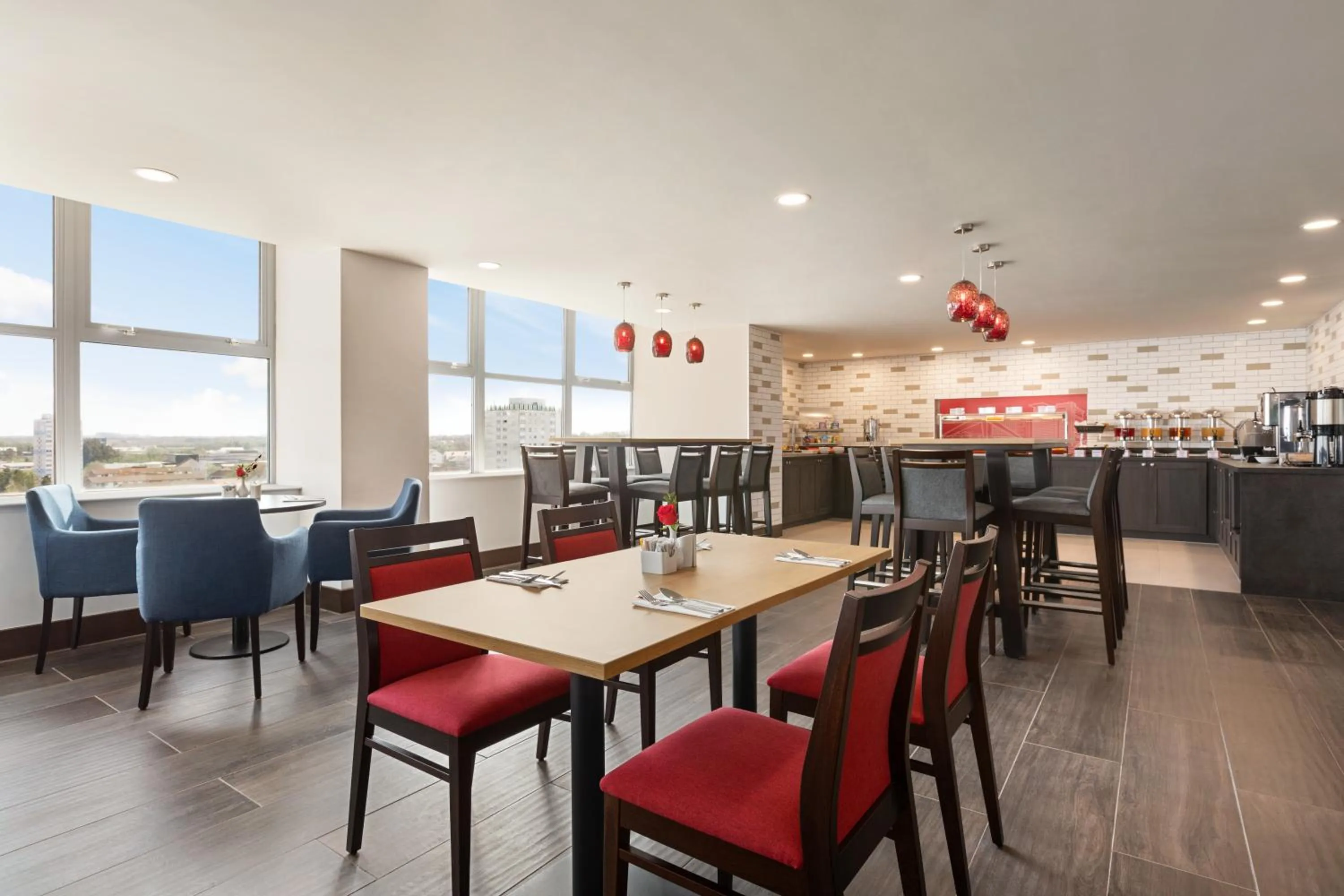 Restaurant/places to eat in Ramada East Kilbride