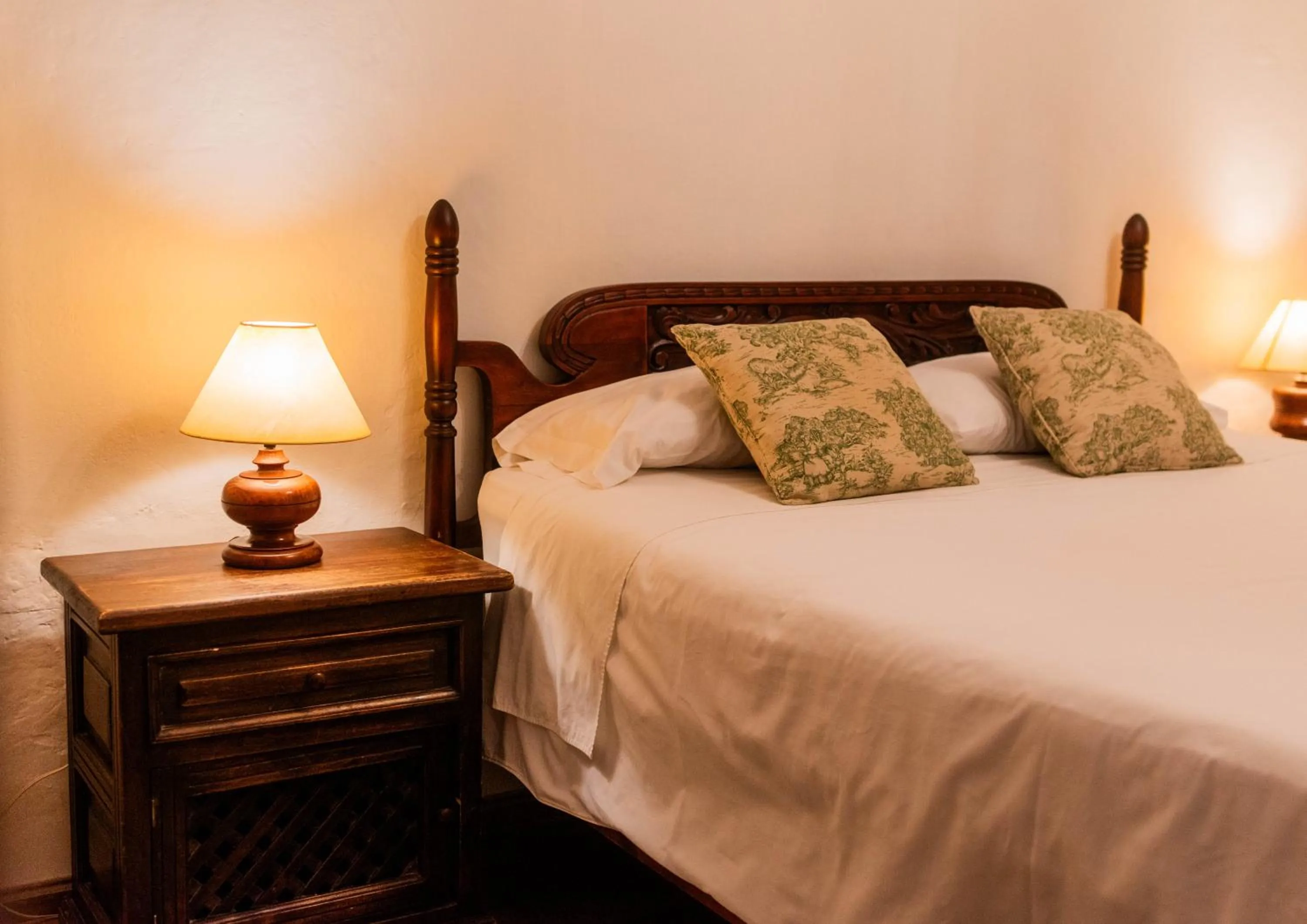 Bed in Hacienda La Cienega