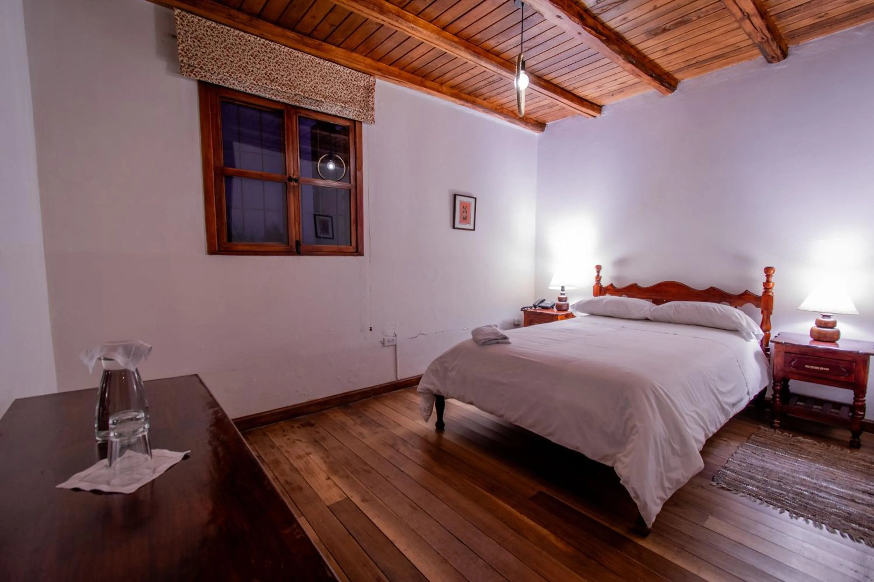 Bed in Hacienda La Cienega