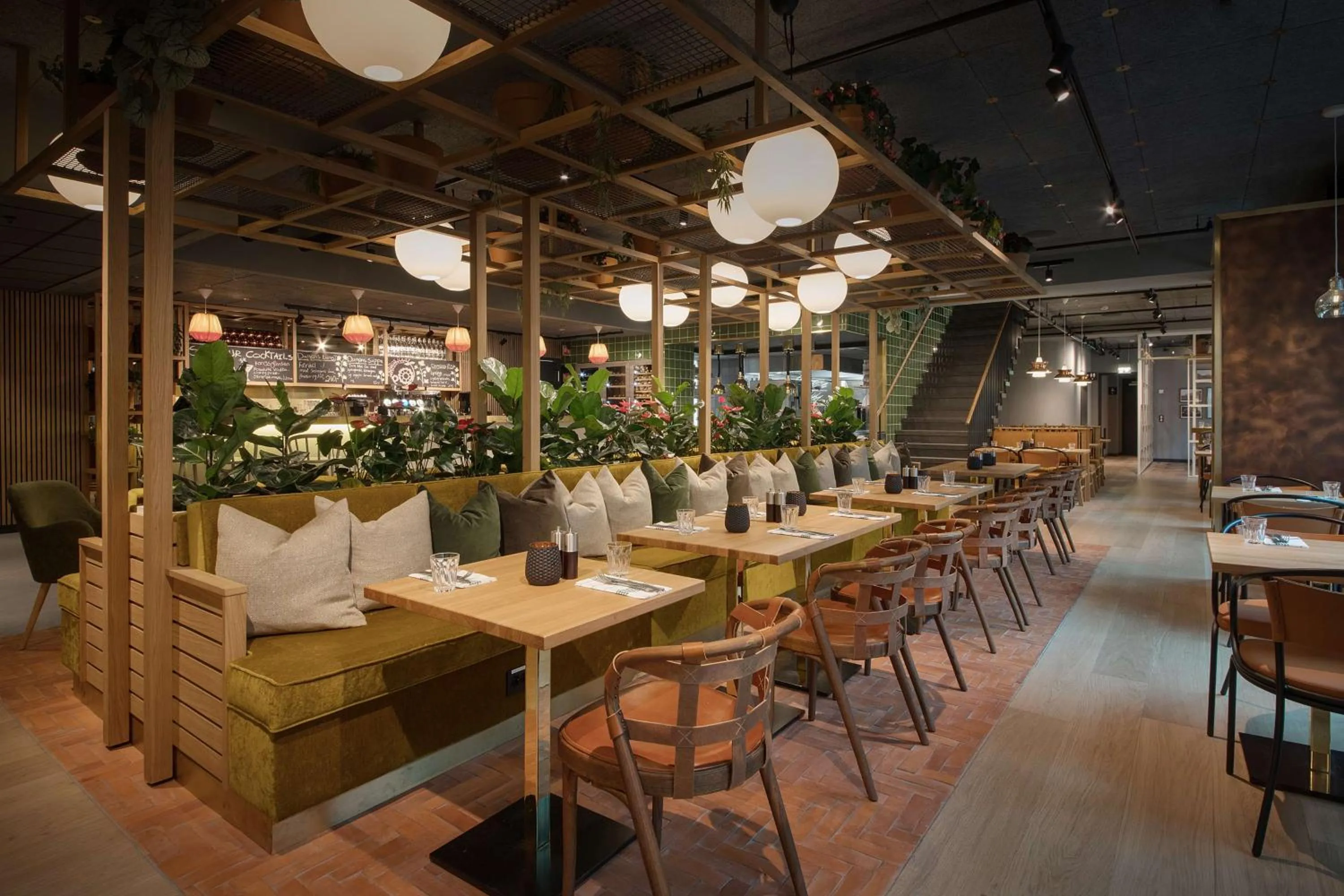 Restaurant/places to eat in Scandic Sjølyst