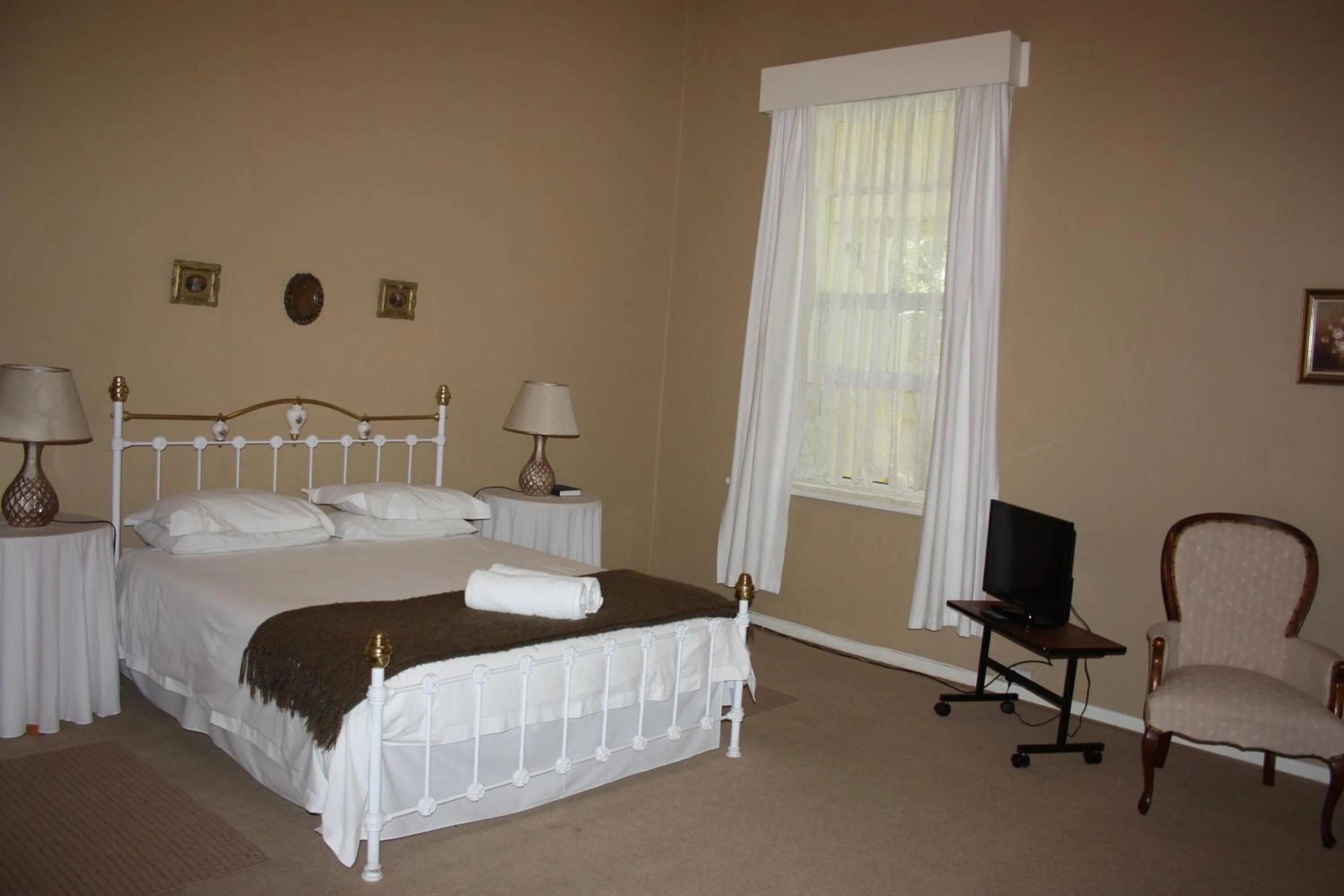 Bed in Karoopark Guest House