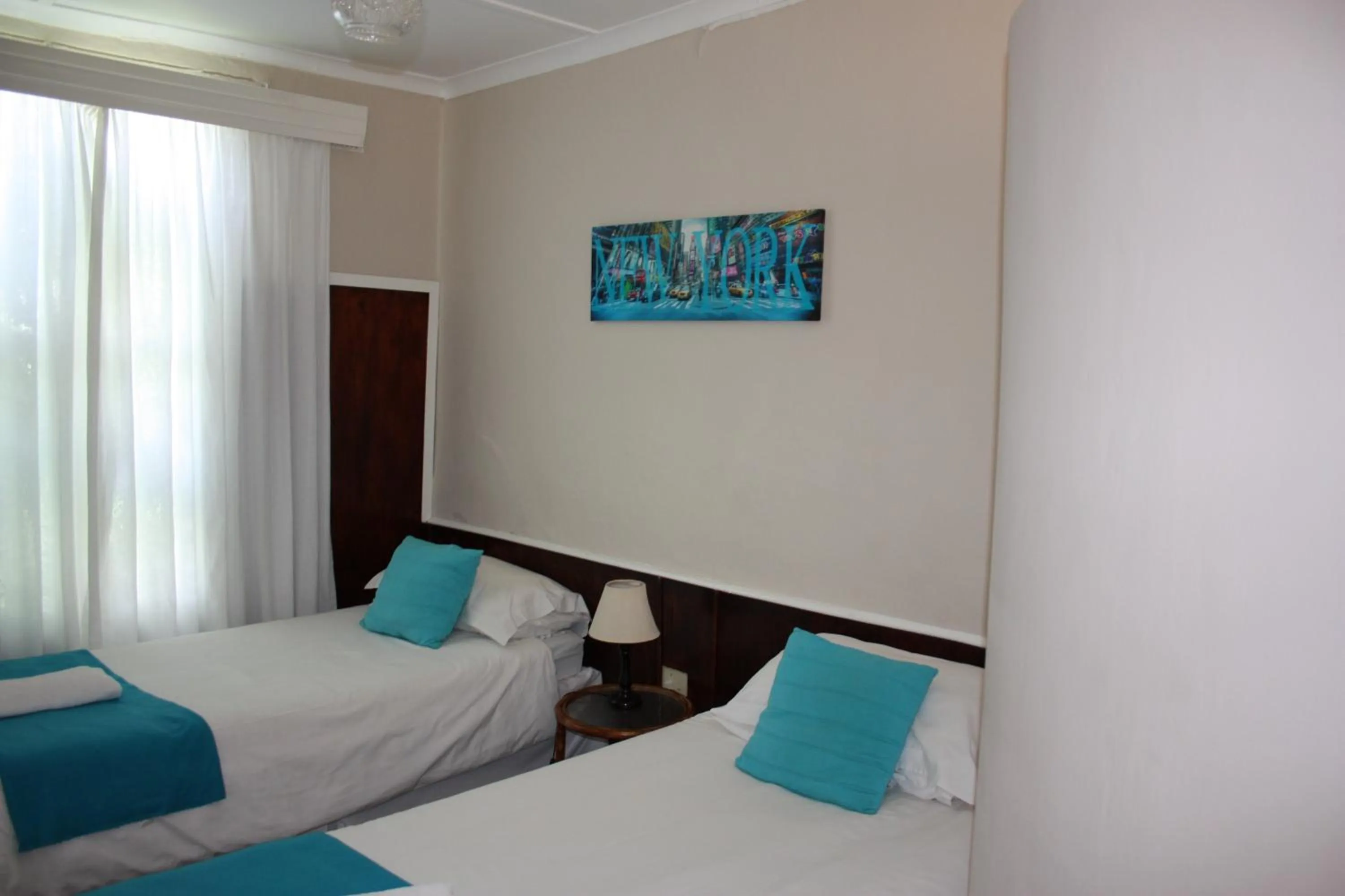 Bed in Karoopark Guest House