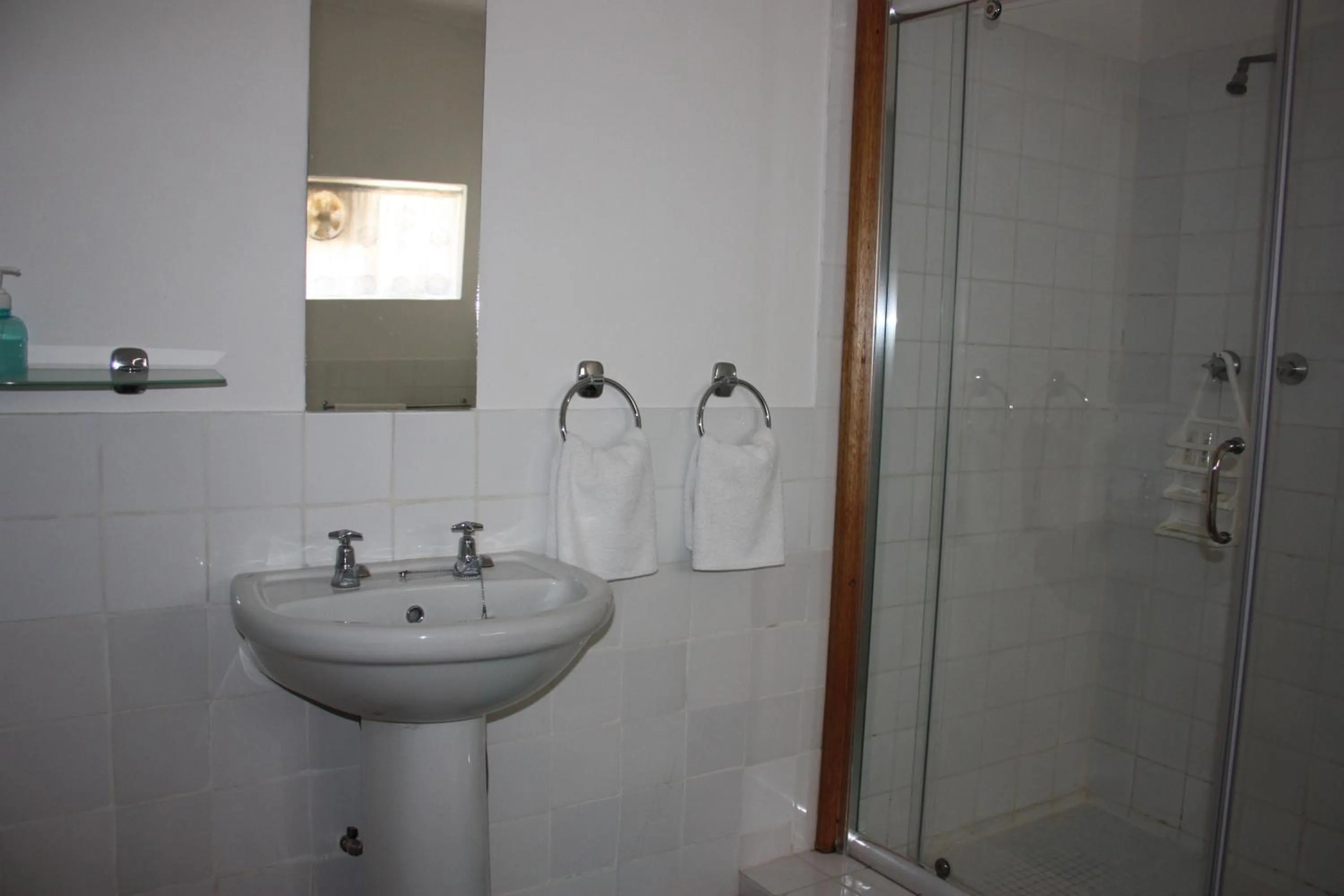 Bathroom in Karoopark Guest House