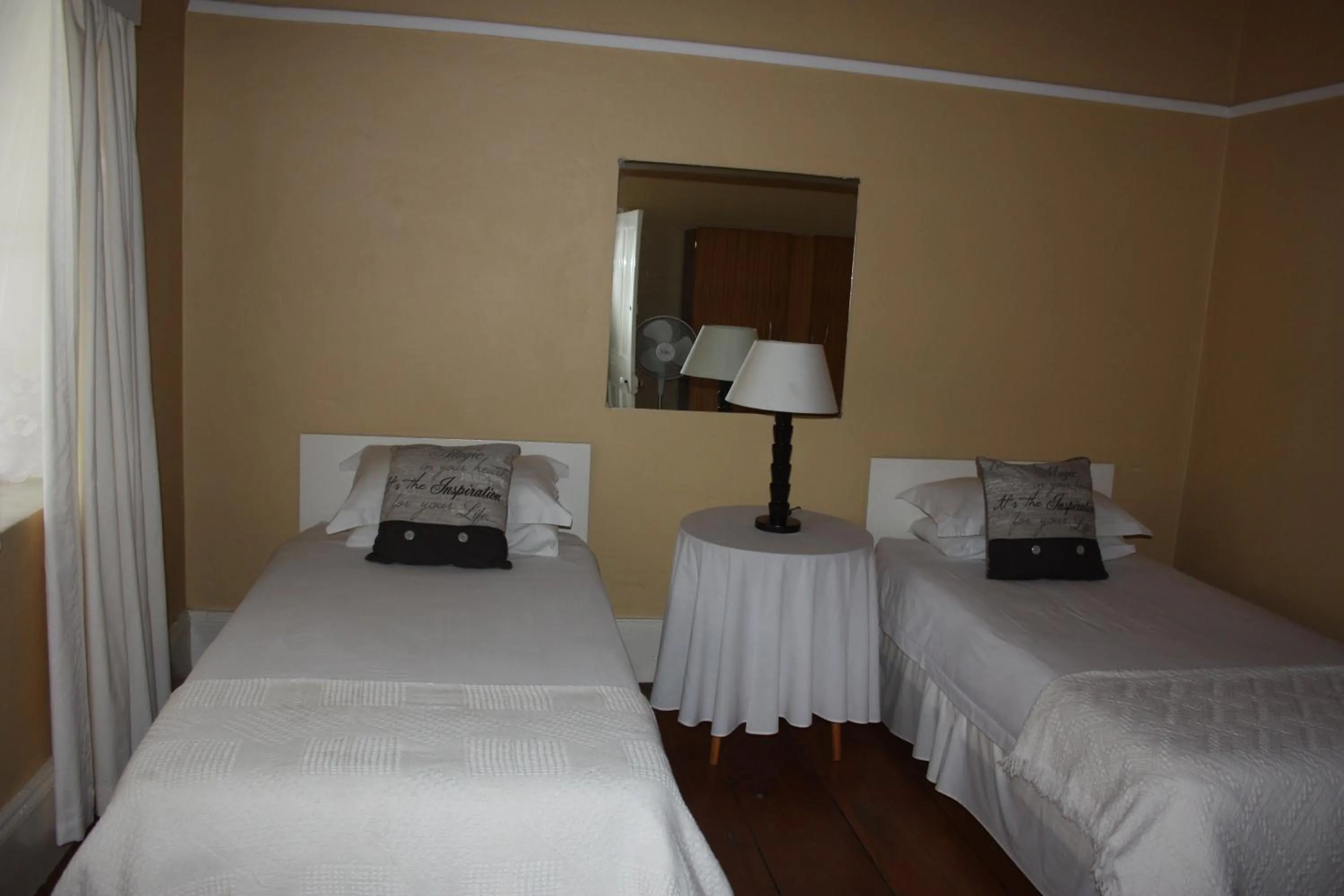 Bed in Karoopark Guest House