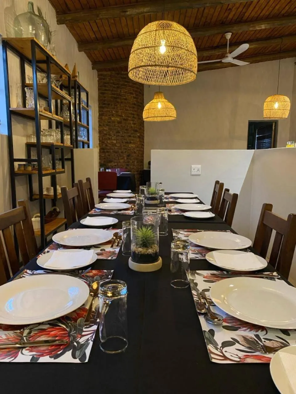 Restaurant/places to eat in Gorgeous Gecko Guesthouse