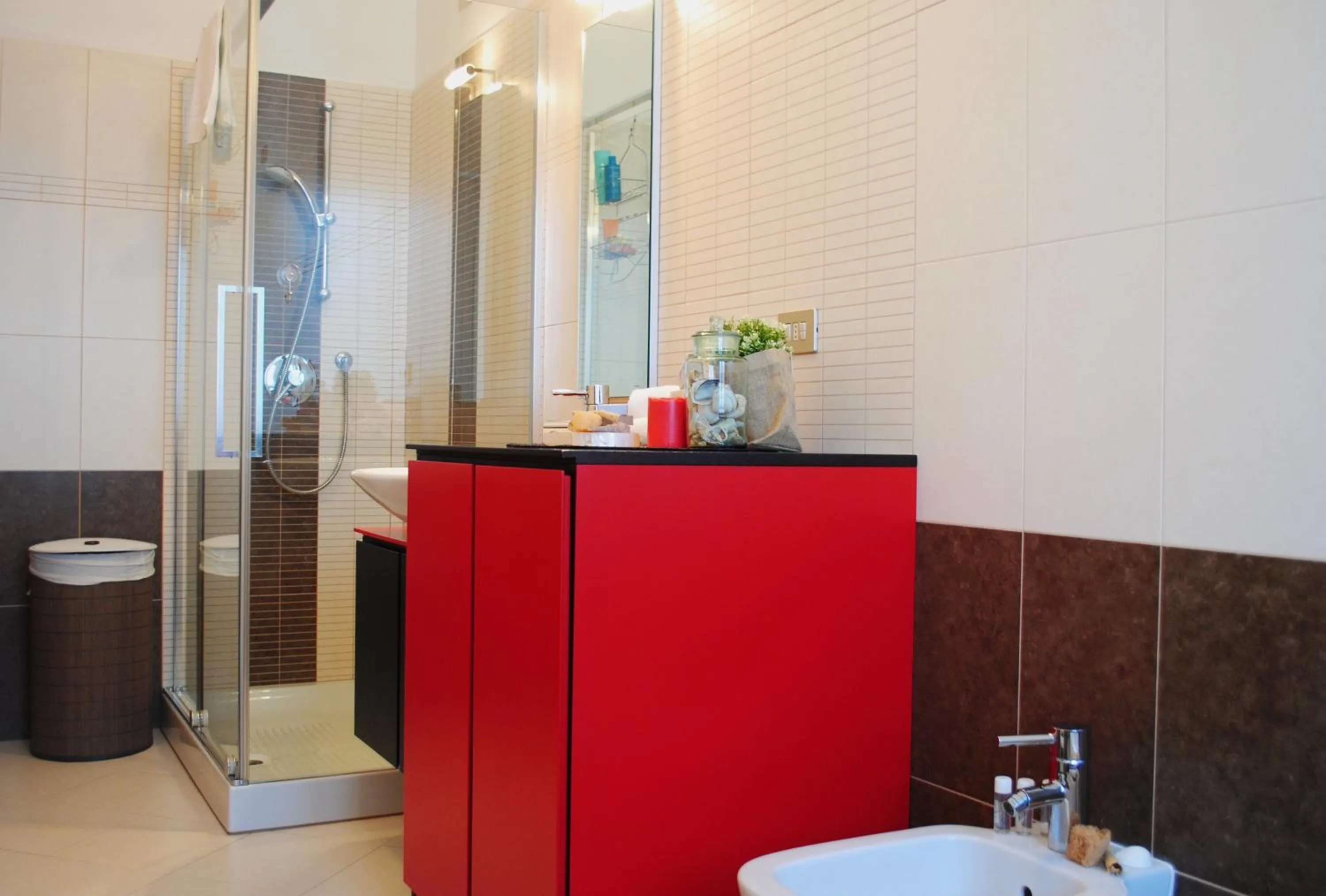 Shower in Bnbook-Costantino