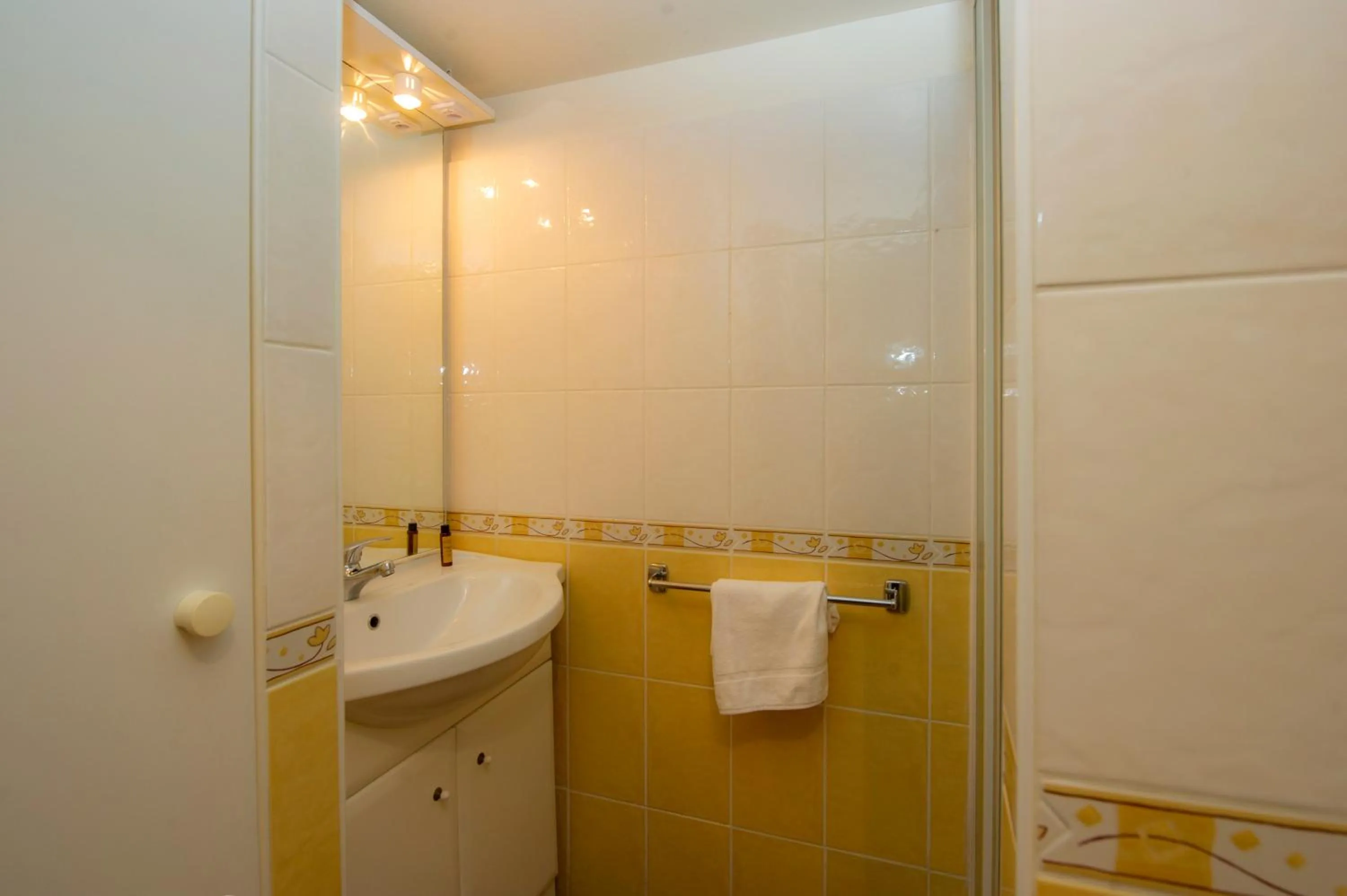 Bathroom in Résidence Vacances Bleues Domaine de l'Agréou