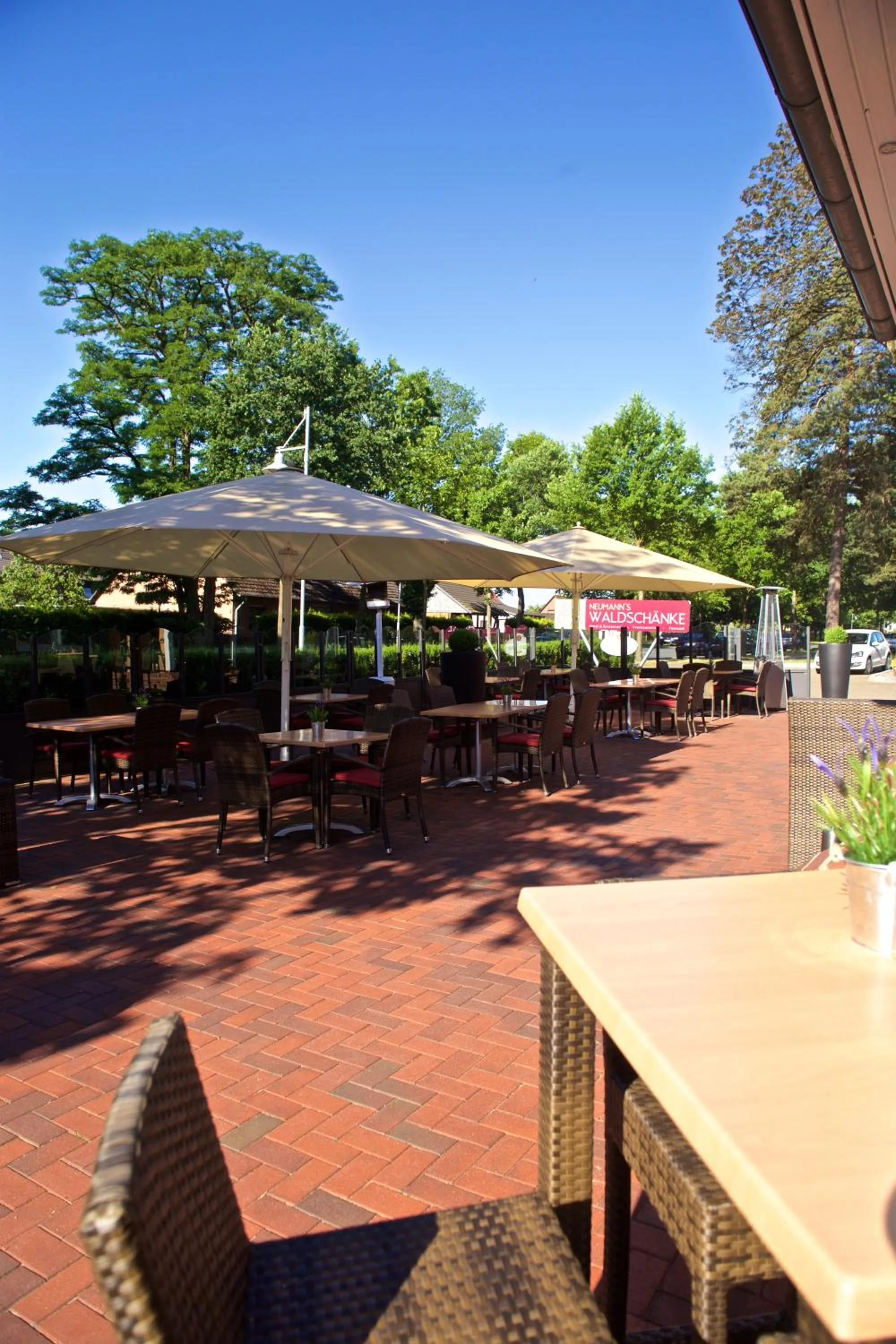 Property building in Neumanns Waldschänke