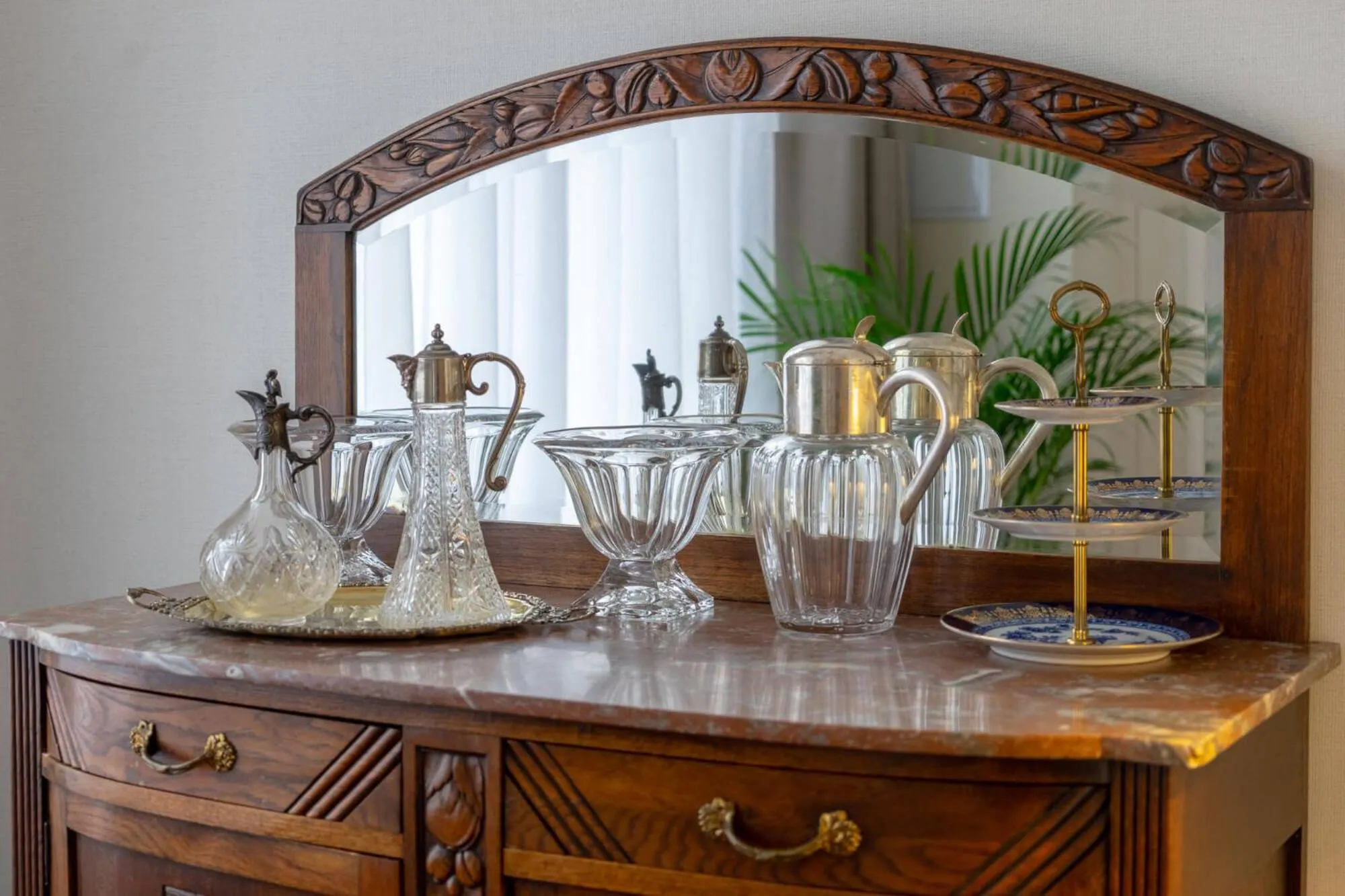 Lobby or reception in TIFLIS OPERA Aparthotel