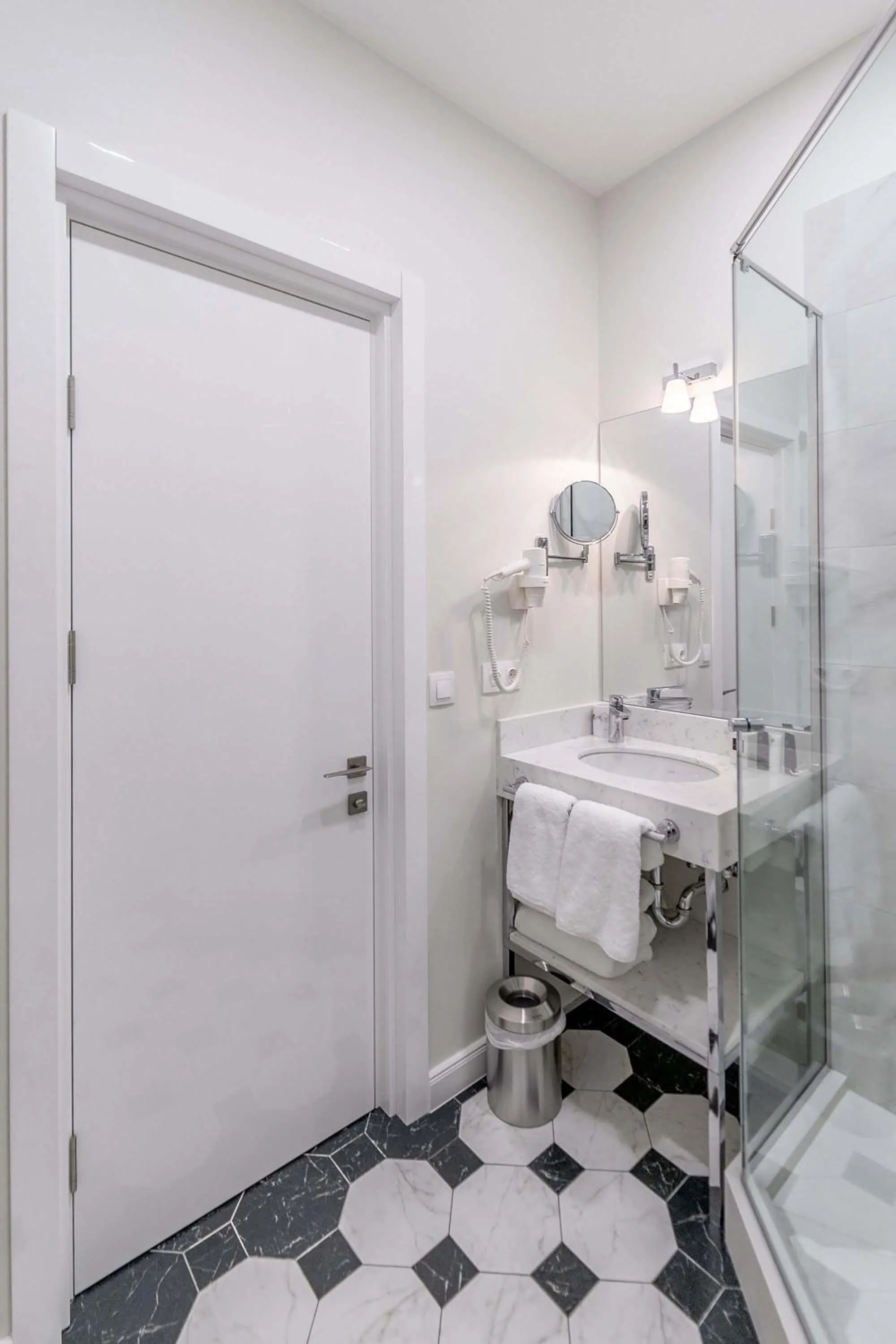 Bathroom in TIFLIS OPERA Aparthotel