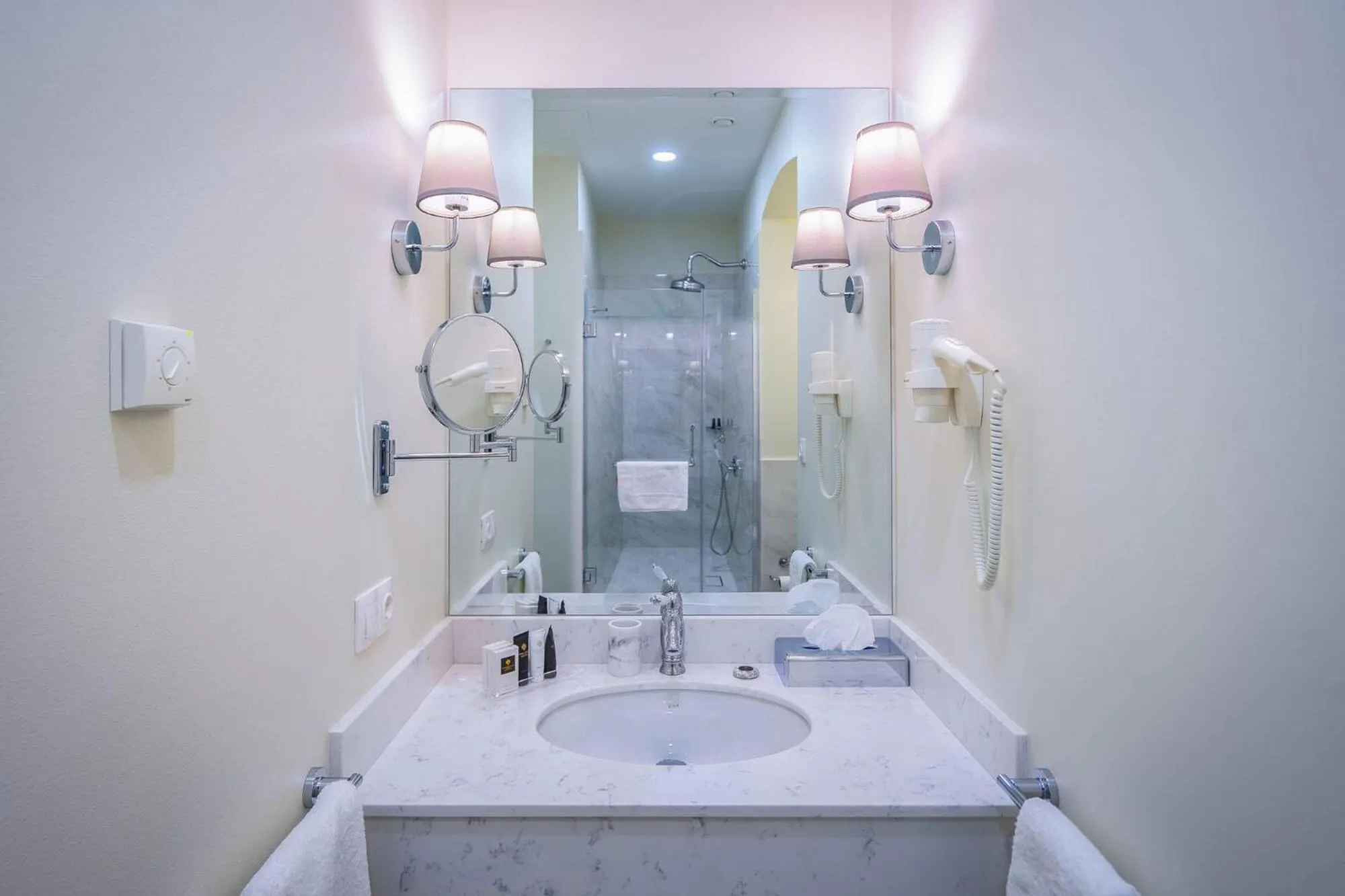 Bathroom in TIFLIS OPERA Aparthotel