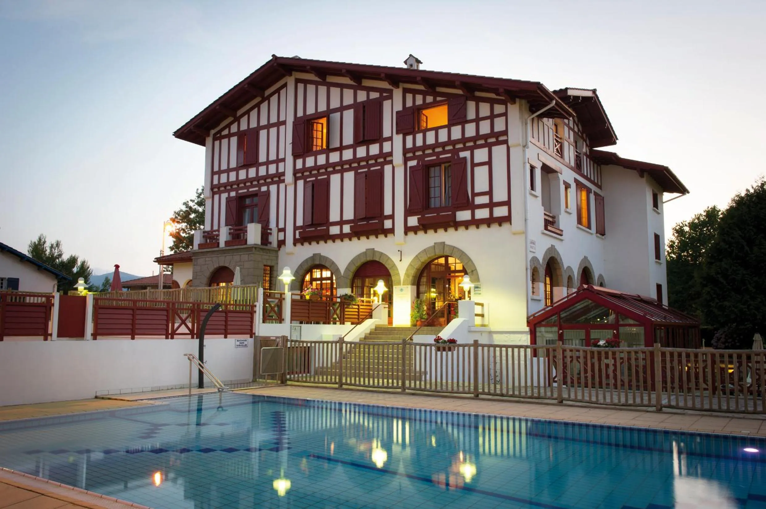 Facade/entrance in Hôtel & Résidence Vacances Bleues Orhoïtza