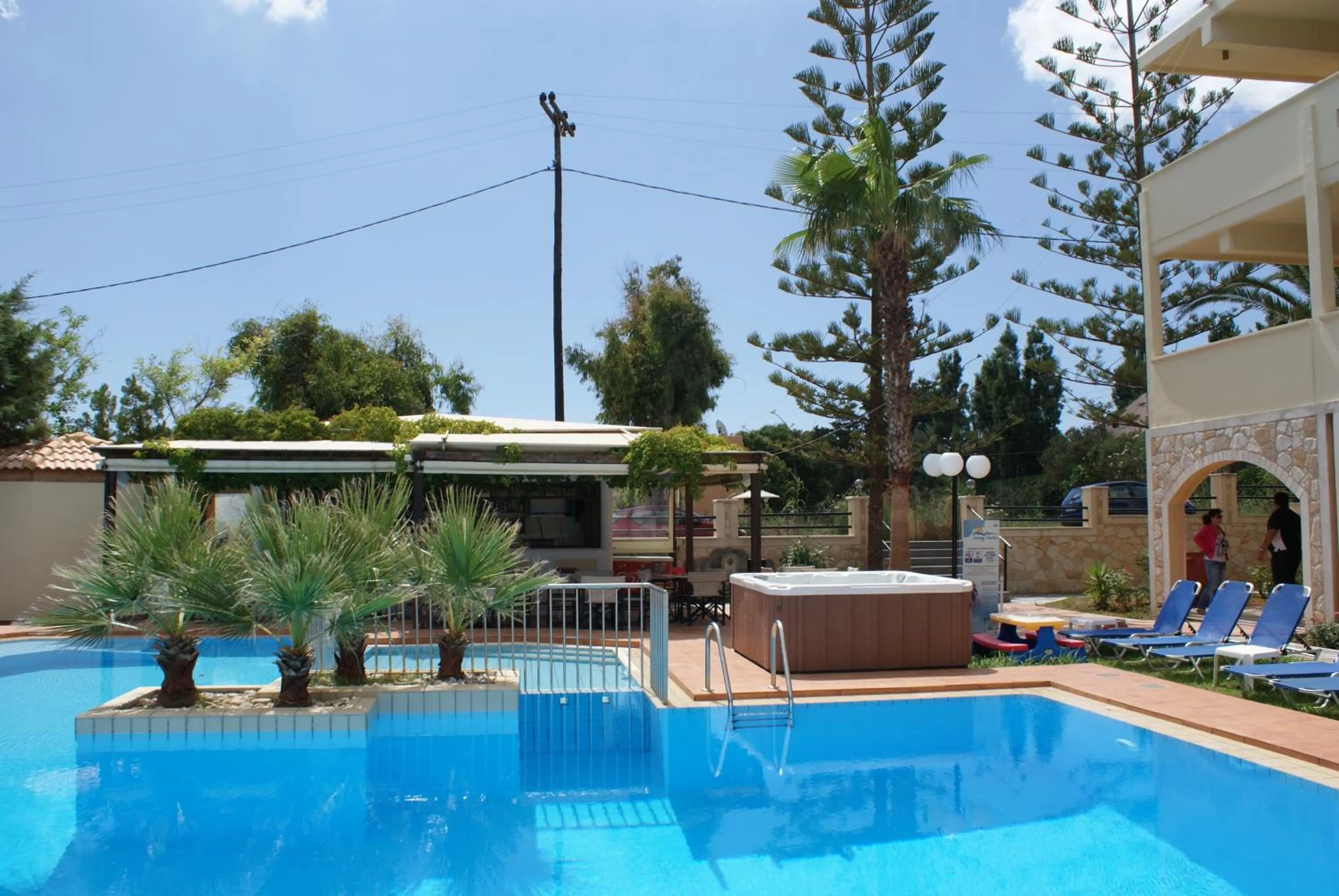 Facade/entrance in Sunny Suites