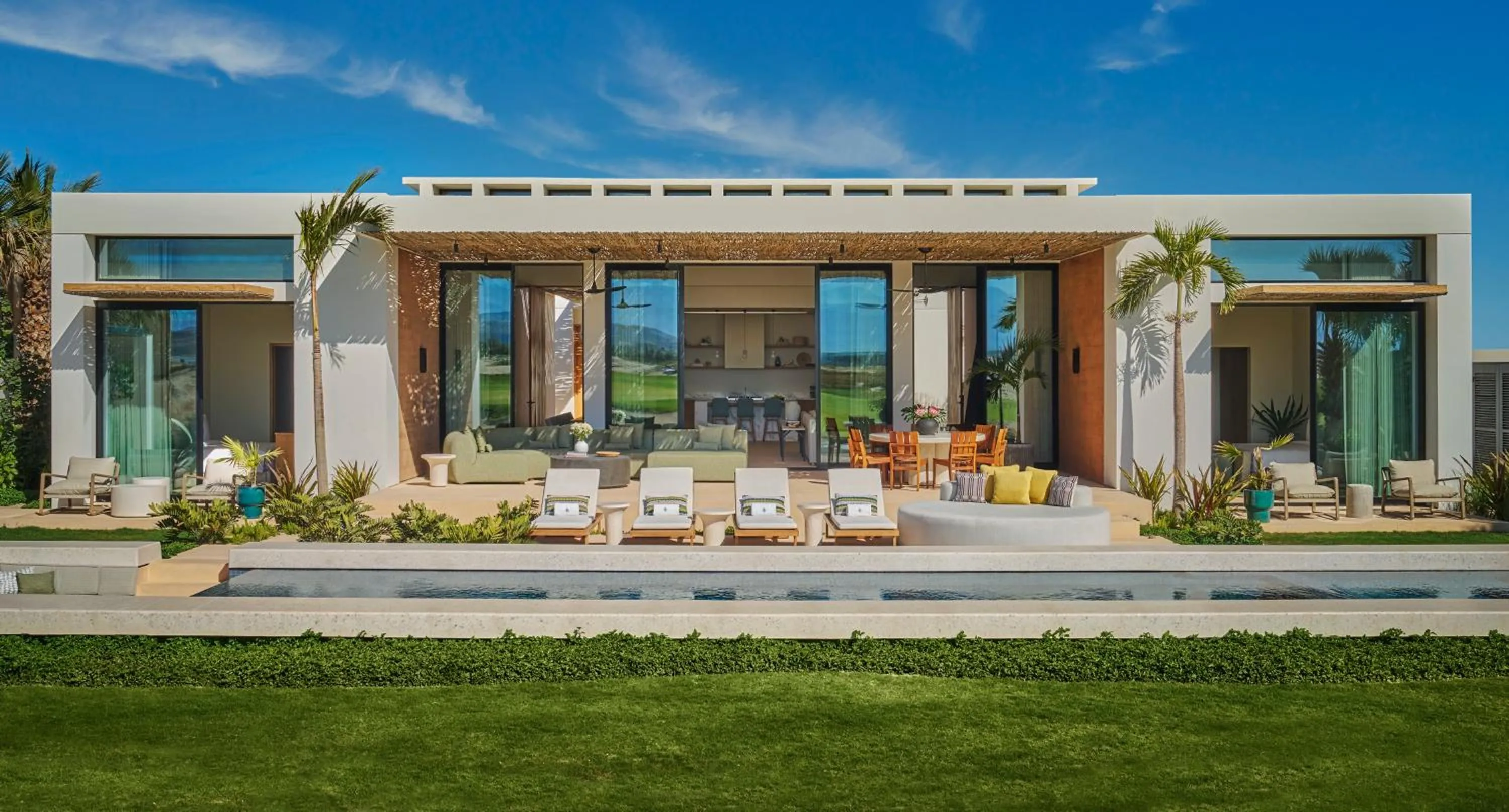 Pool view in Four Seasons Resort Los Cabos