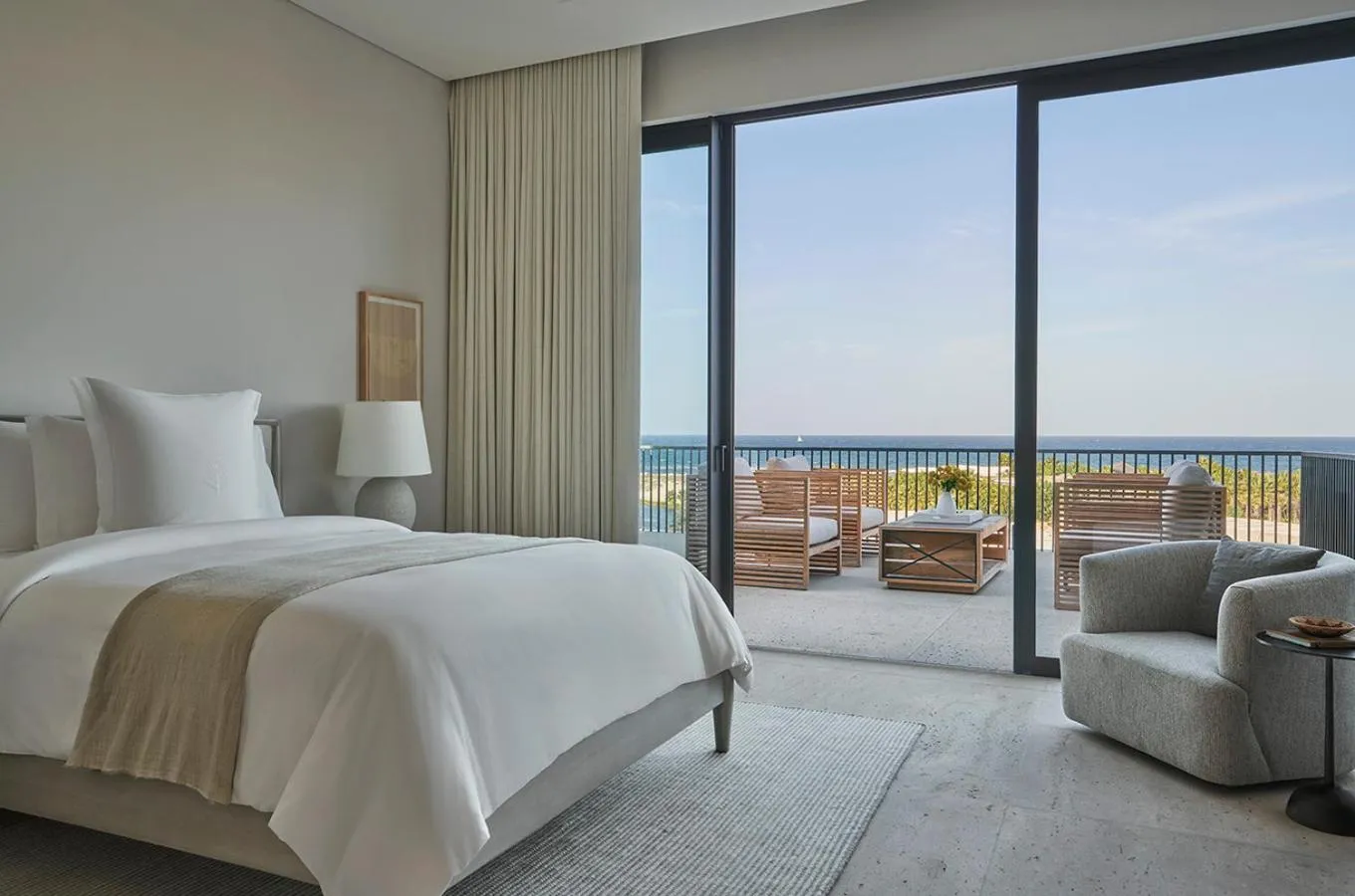 Bedroom, Bed in Four Seasons Resort Los Cabos