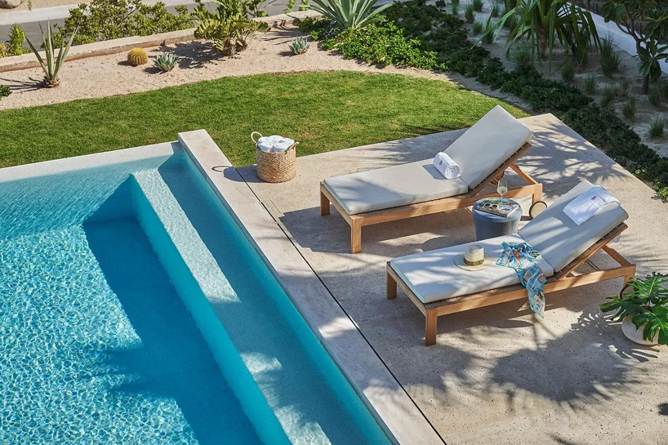 Swimming pool in Four Seasons Resort Los Cabos