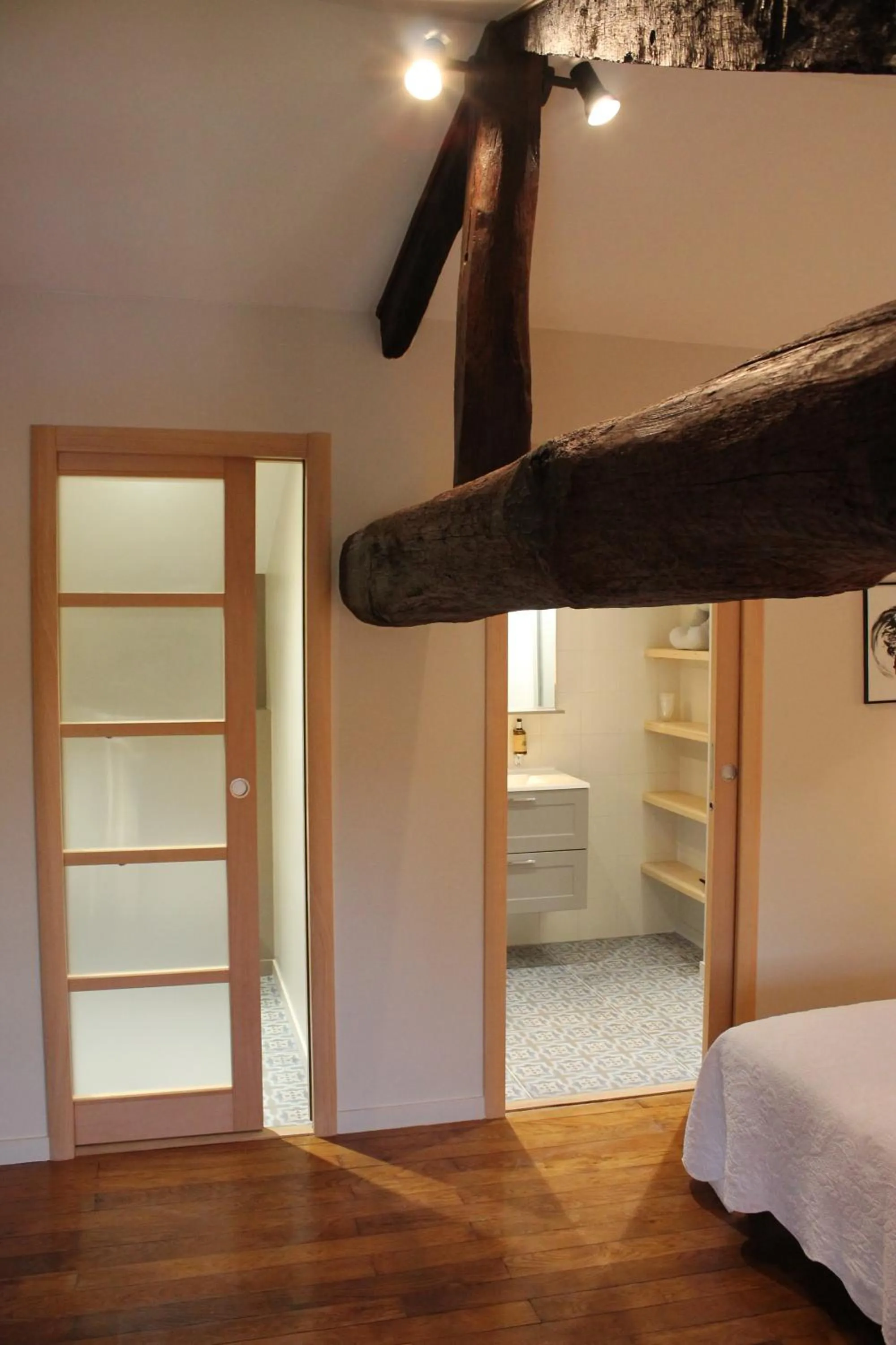 Pivoine et Cerise HOLDING FIVE