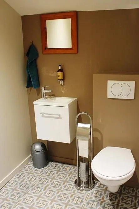 Pivoine et Cerise HOLDING FIVE