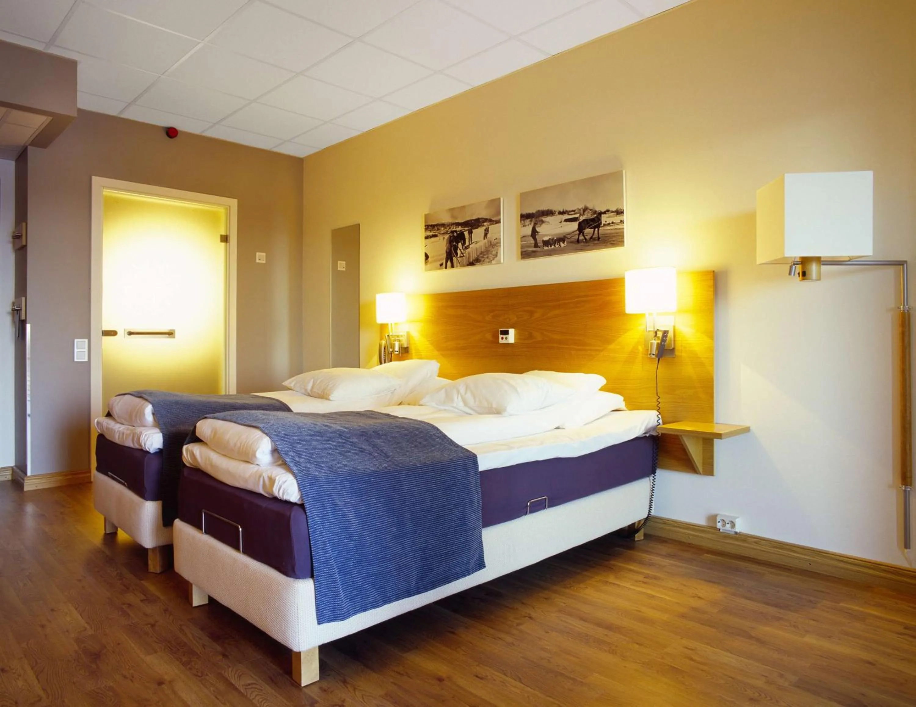 Photo of the whole room, Bed in Scandic Asker