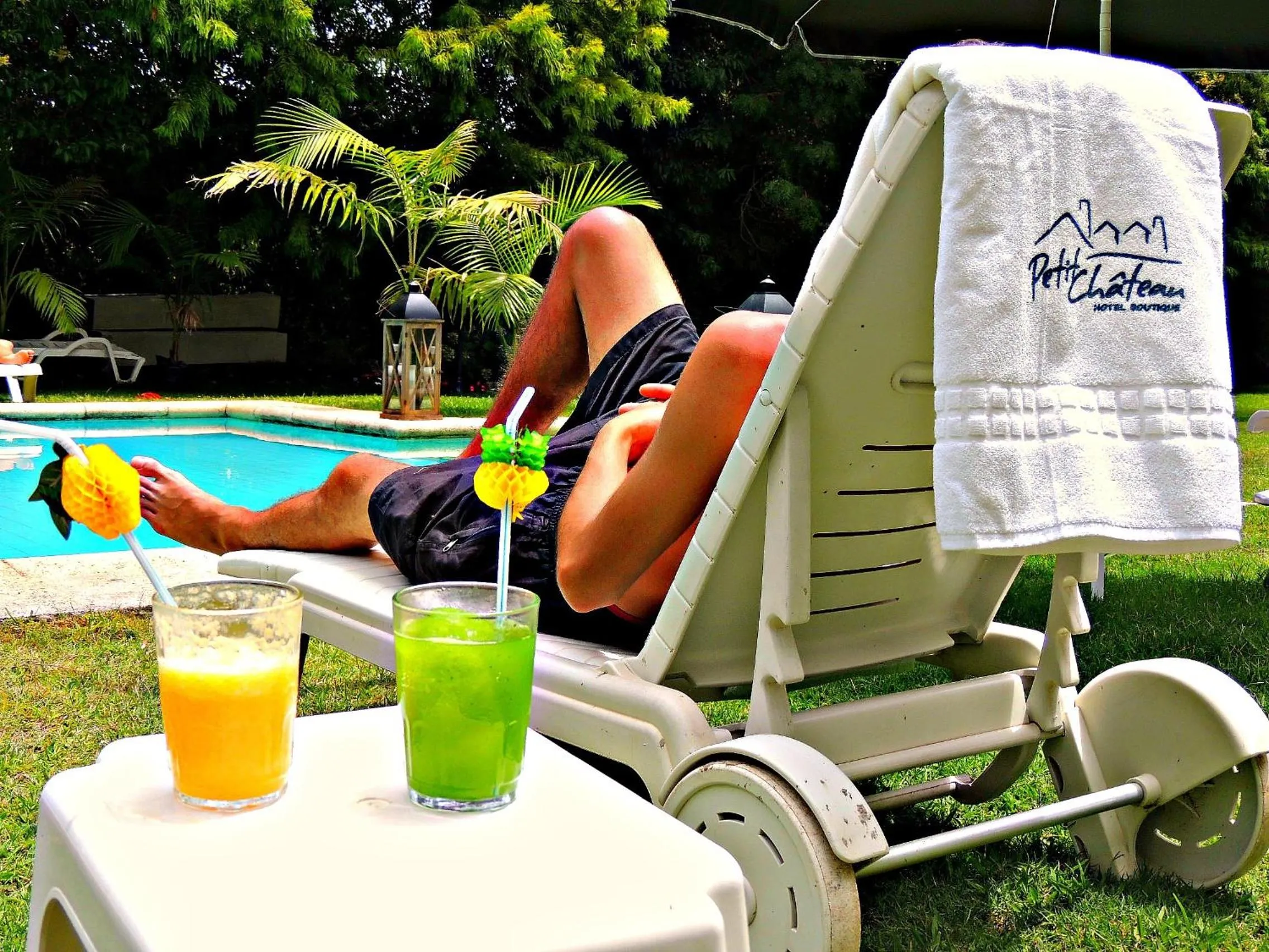 Drinks in Petit Chateau Hotel Boutique