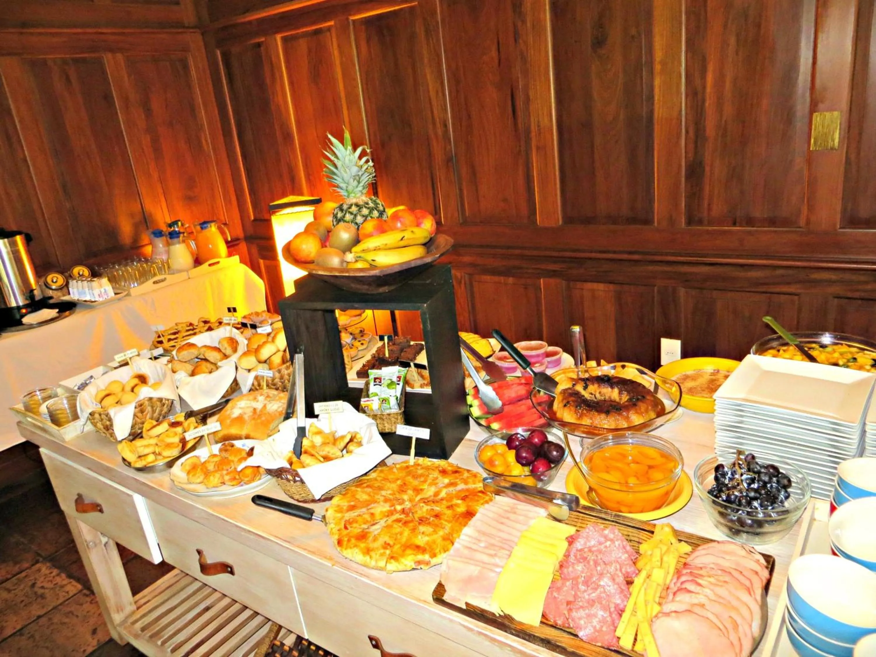 Food in Petit Chateau Hotel Boutique