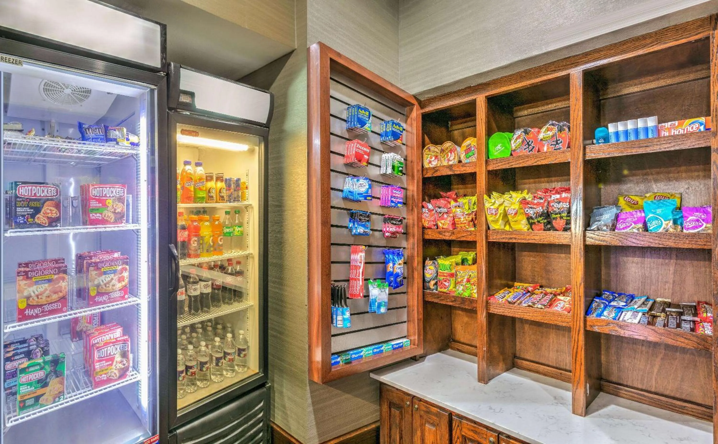 Food and drinks in La Quinta by Wyndham Fort Worth NE Mall