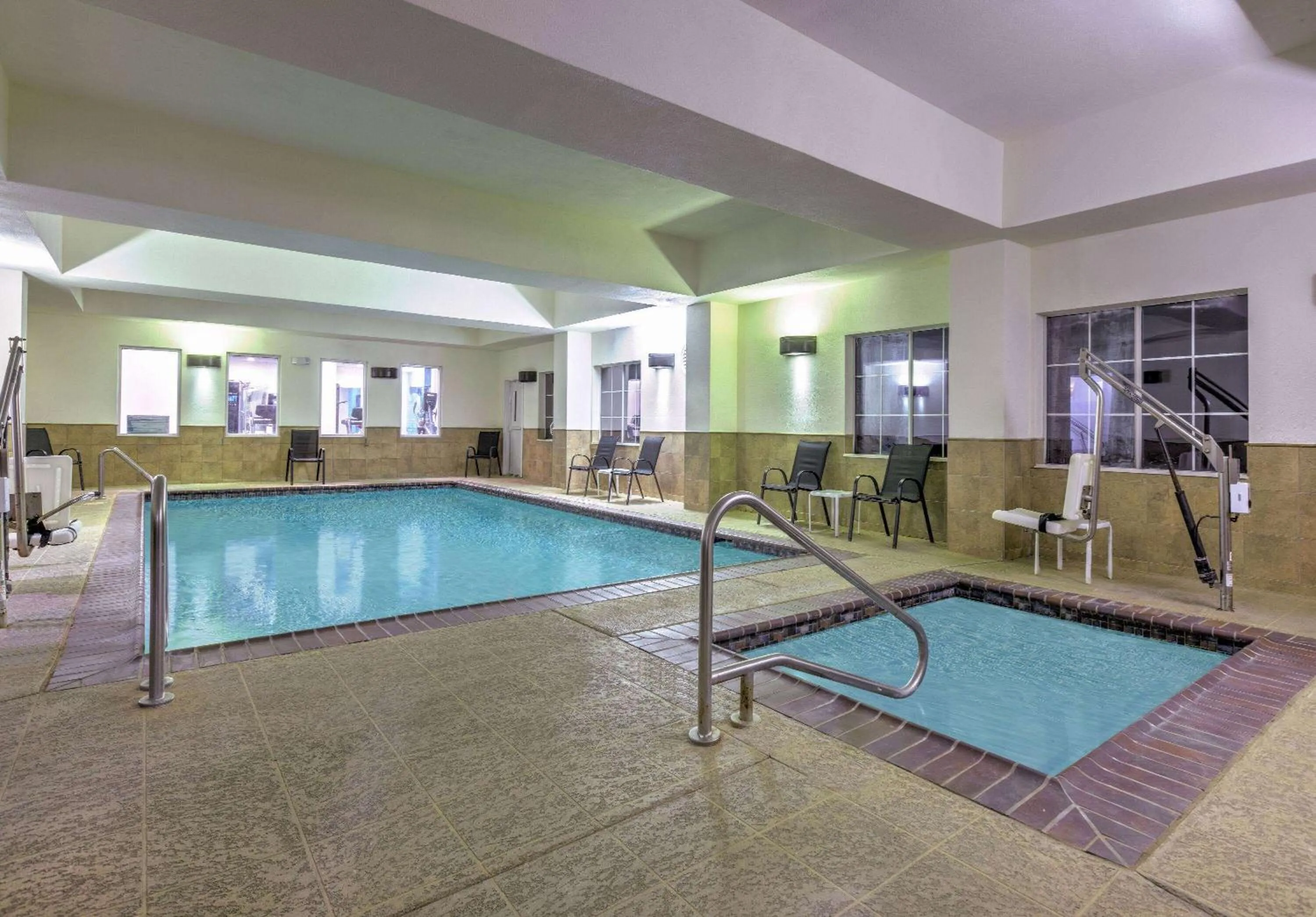 Swimming pool in La Quinta by Wyndham Fort Worth NE Mall
