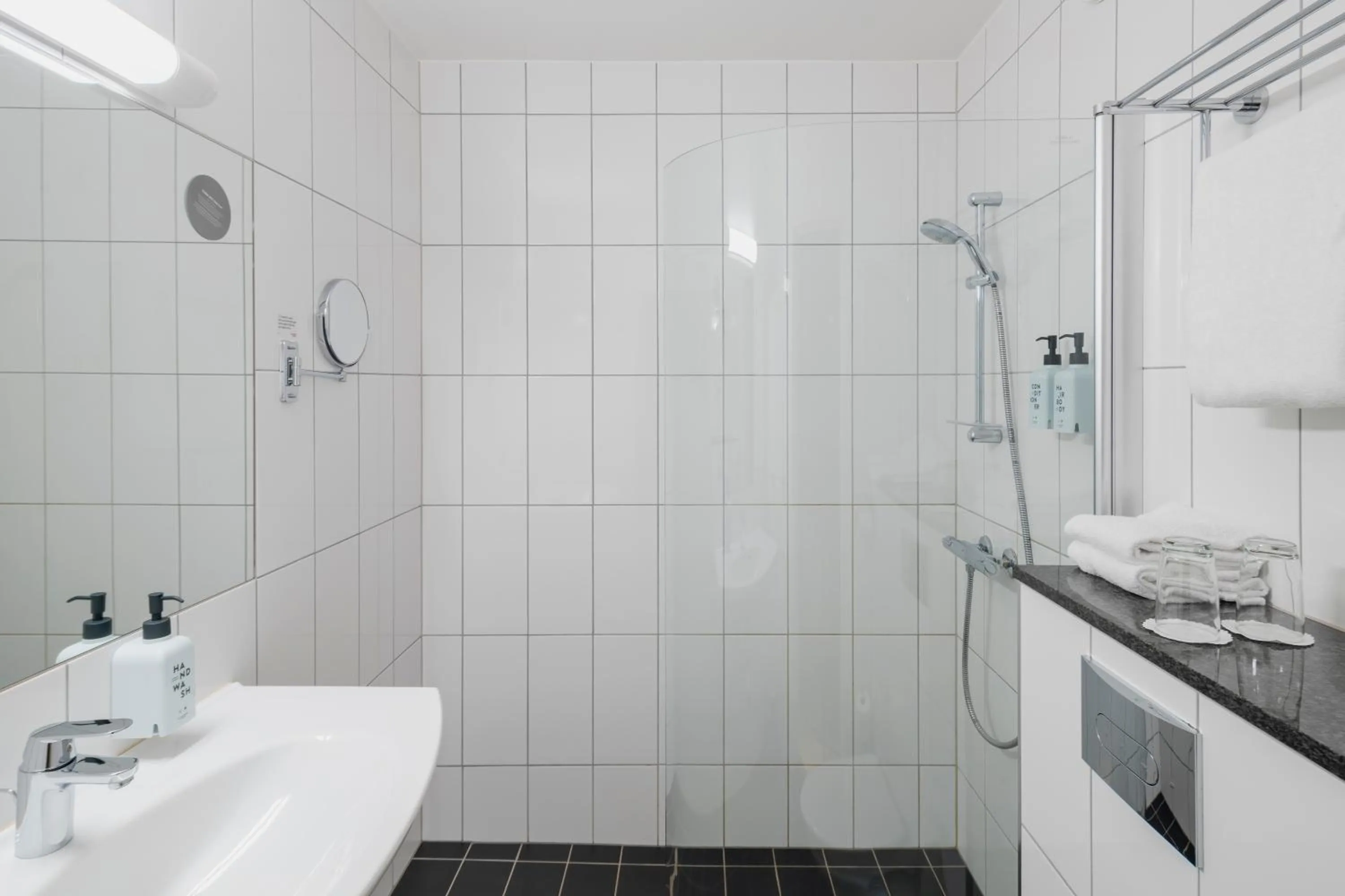 Shower in Scandic Kokstad