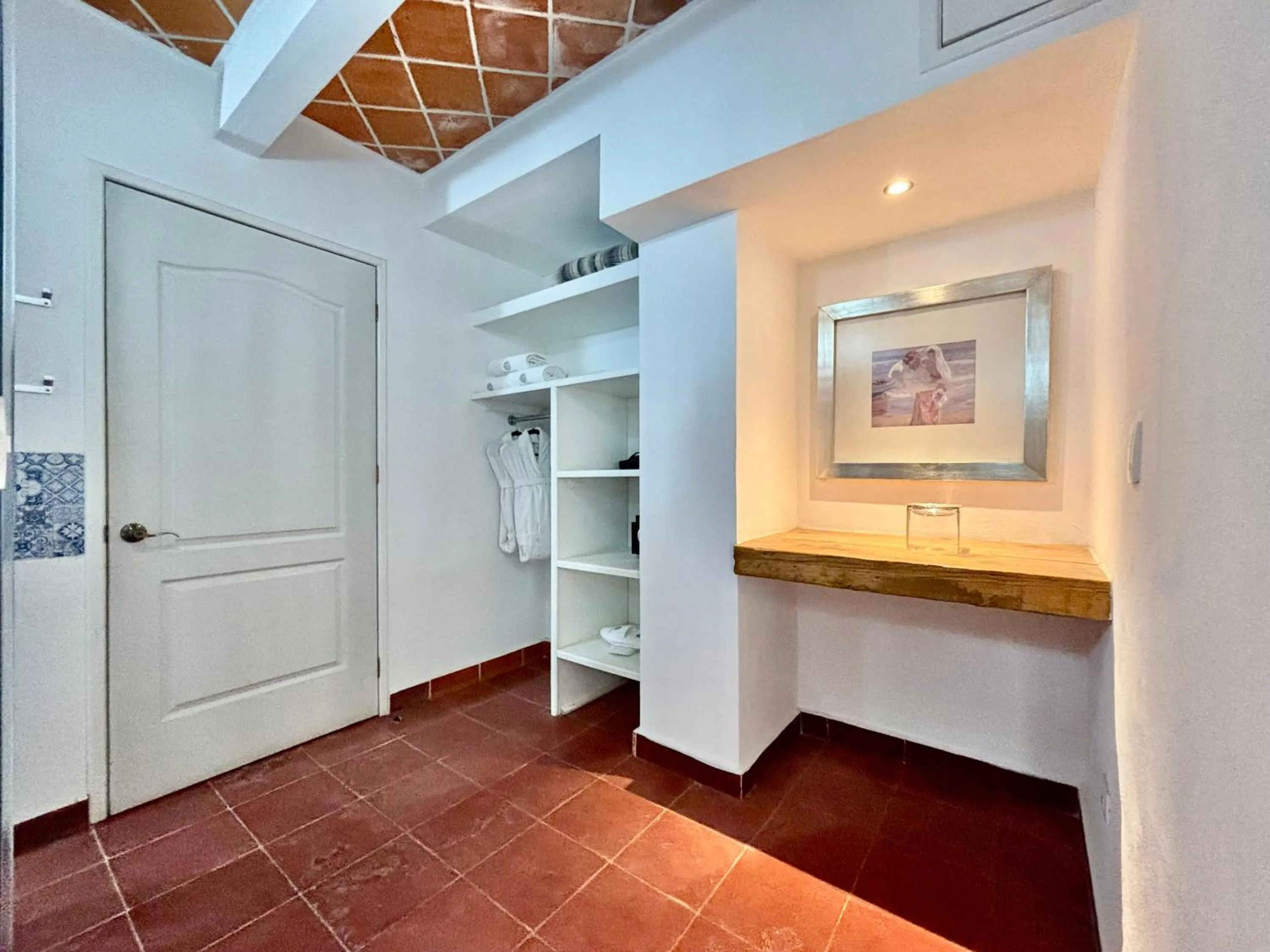 wardrobe in Molino de los Reyes