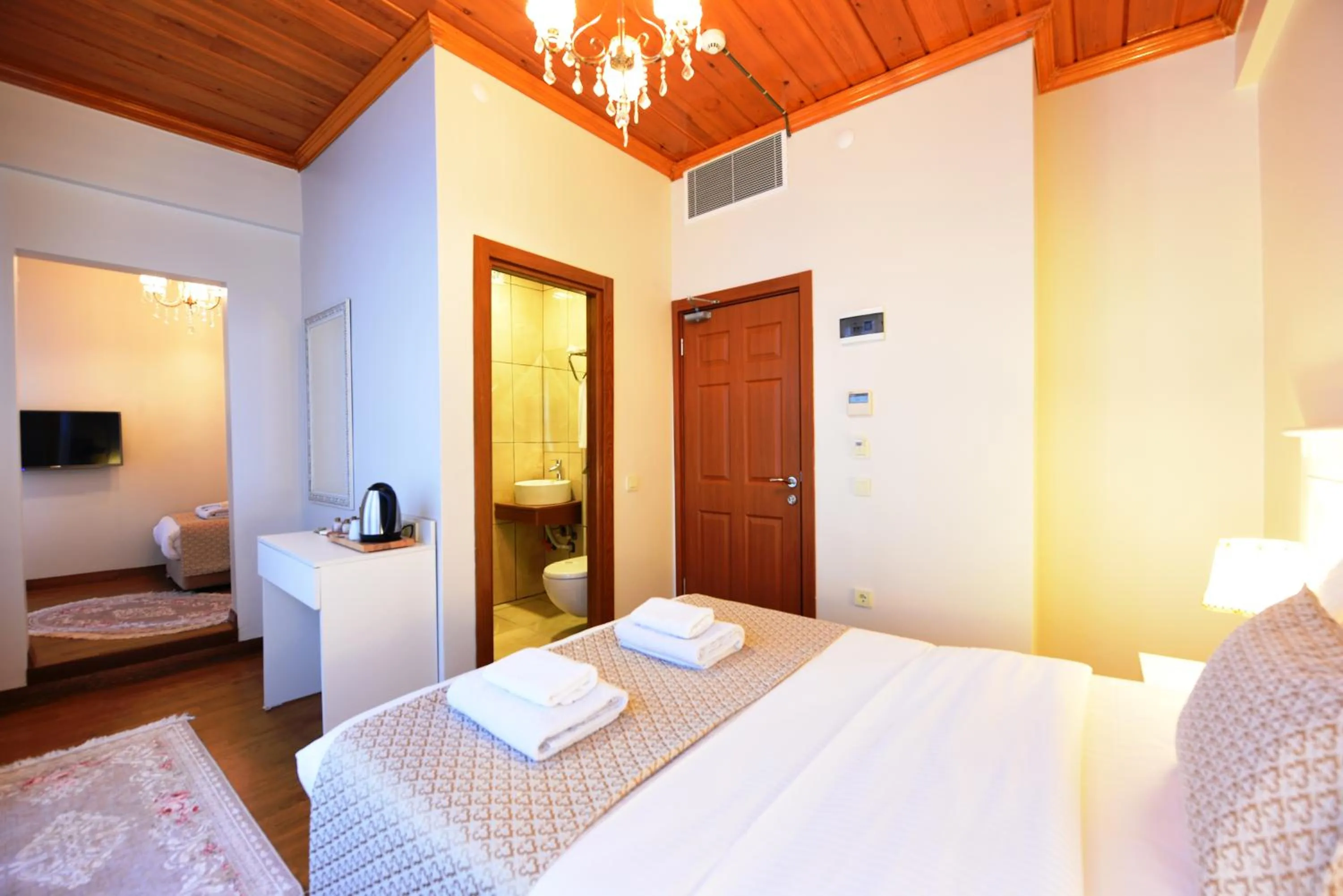 Bedroom, Bed in Elyka Hotel