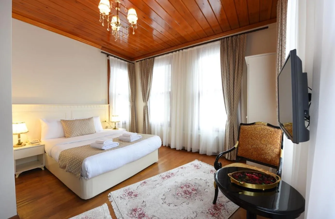 Photo of the whole room, Bed in Elyka Hotel