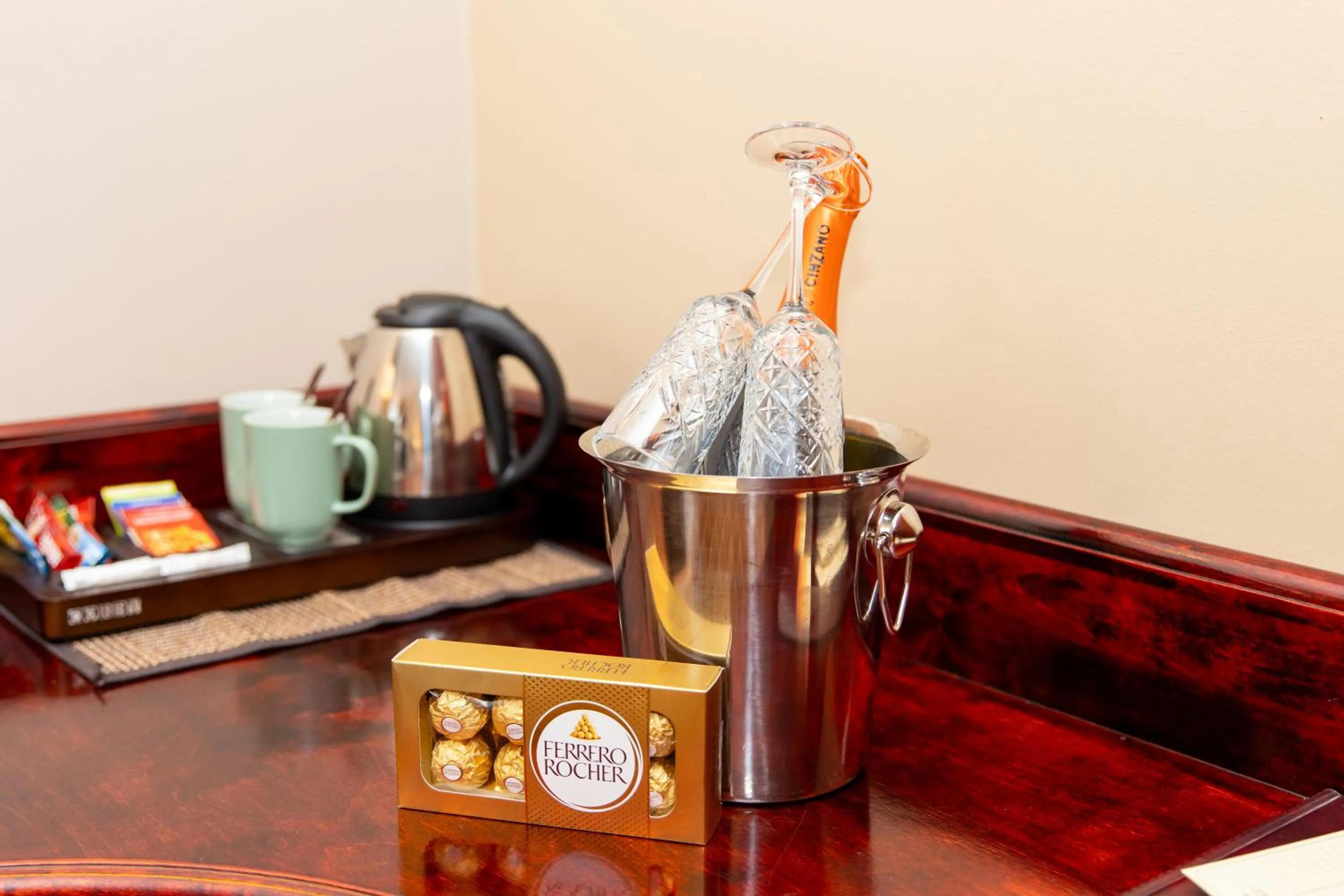 Food and drinks in Hotel Legend