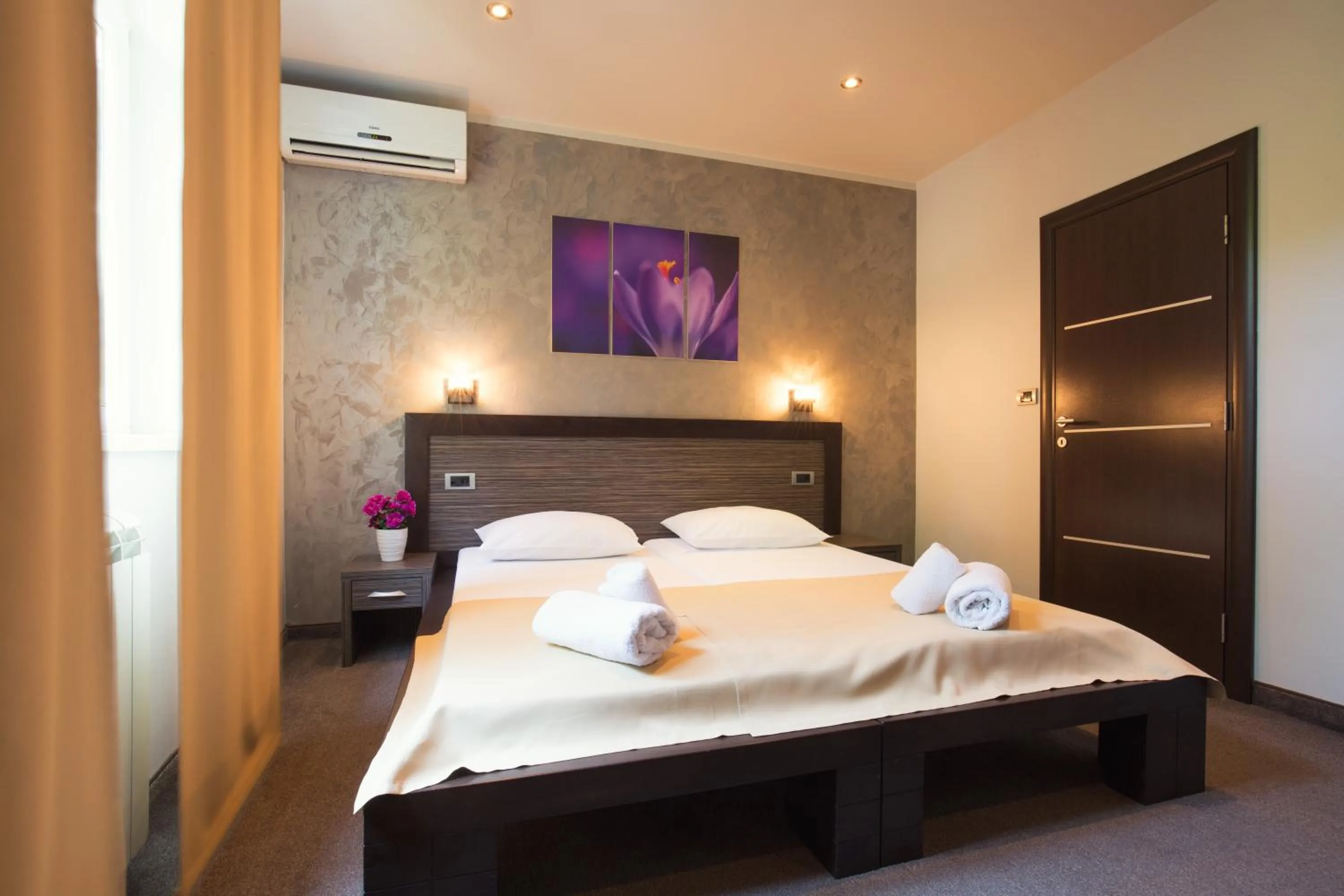 Bed in Villa Mystique