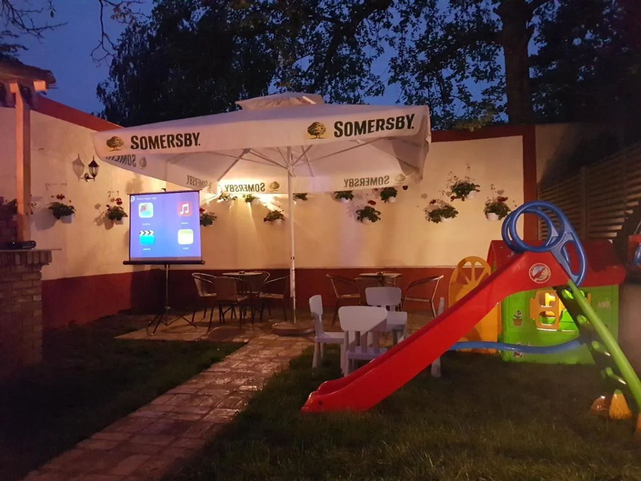 Spring in Villa Mystique