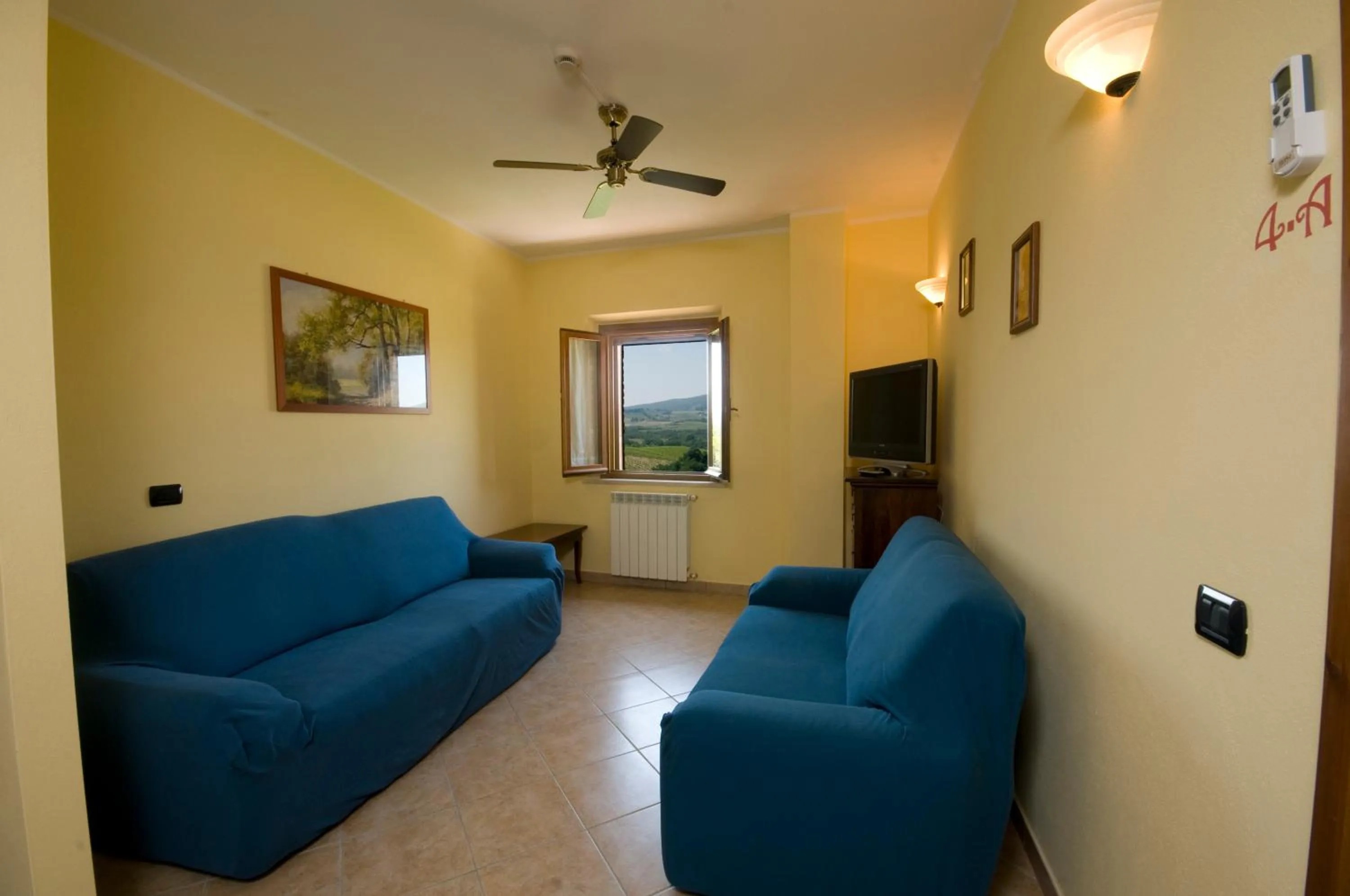 TV and multimedia in Agriturismo Macinatico