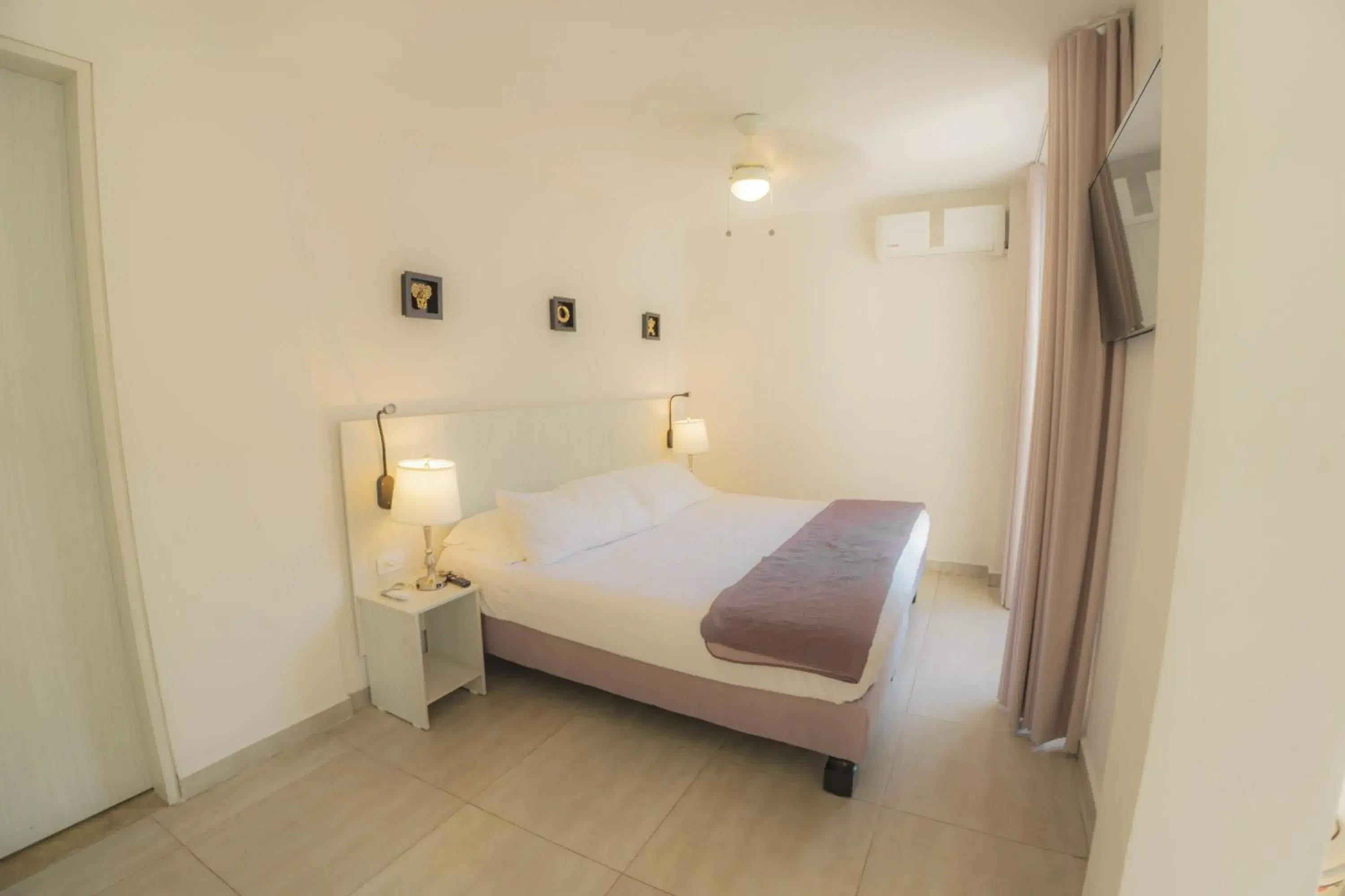 Superior Triple Room in Viajero Cali Hostel Superior Triple Room in Viajero Cali Hostel