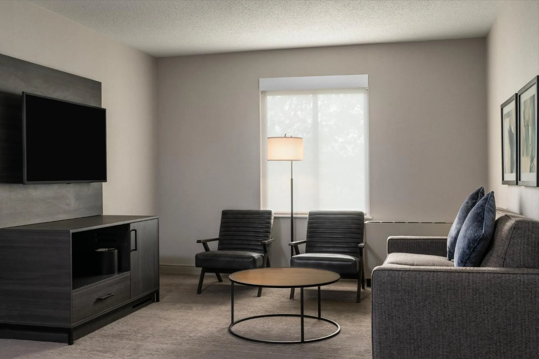 Photo of the whole room in La Quinta by Wyndham South Burlington