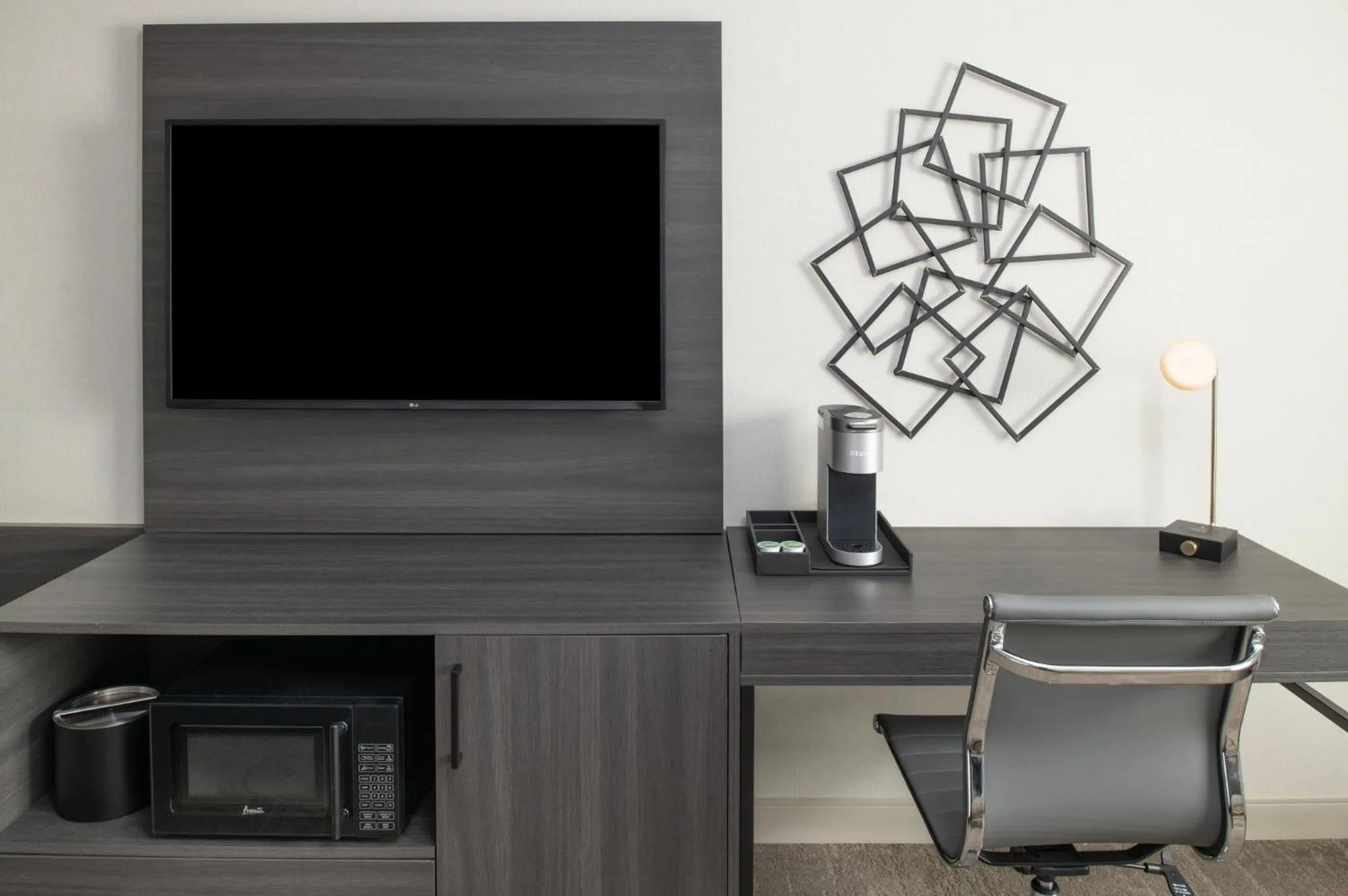 Photo of the whole room in La Quinta by Wyndham South Burlington