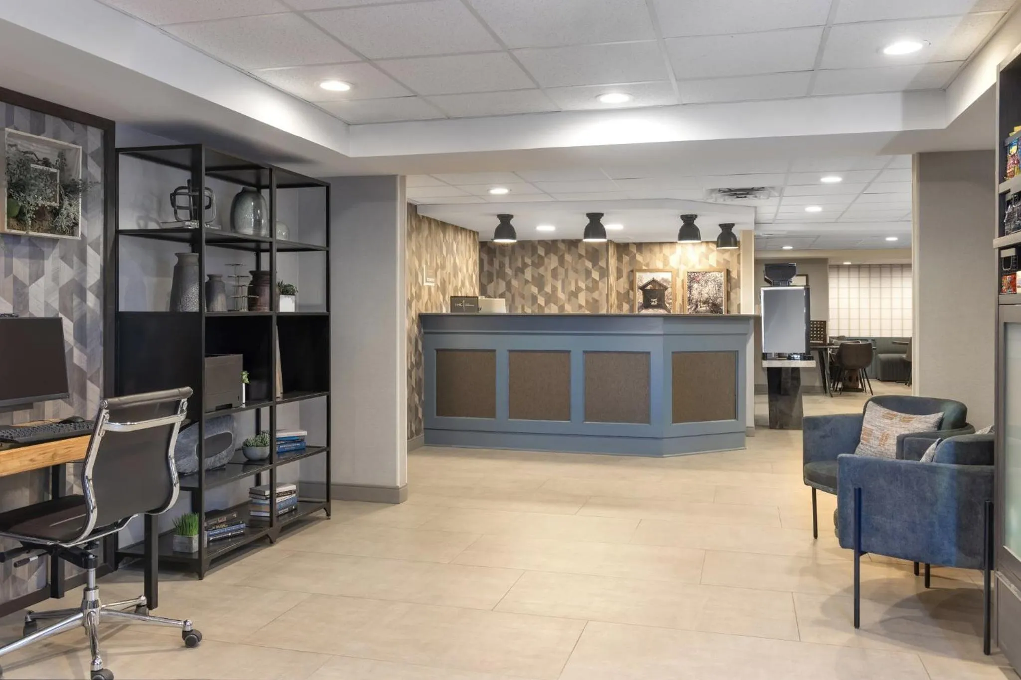 Property building in La Quinta by Wyndham South Burlington