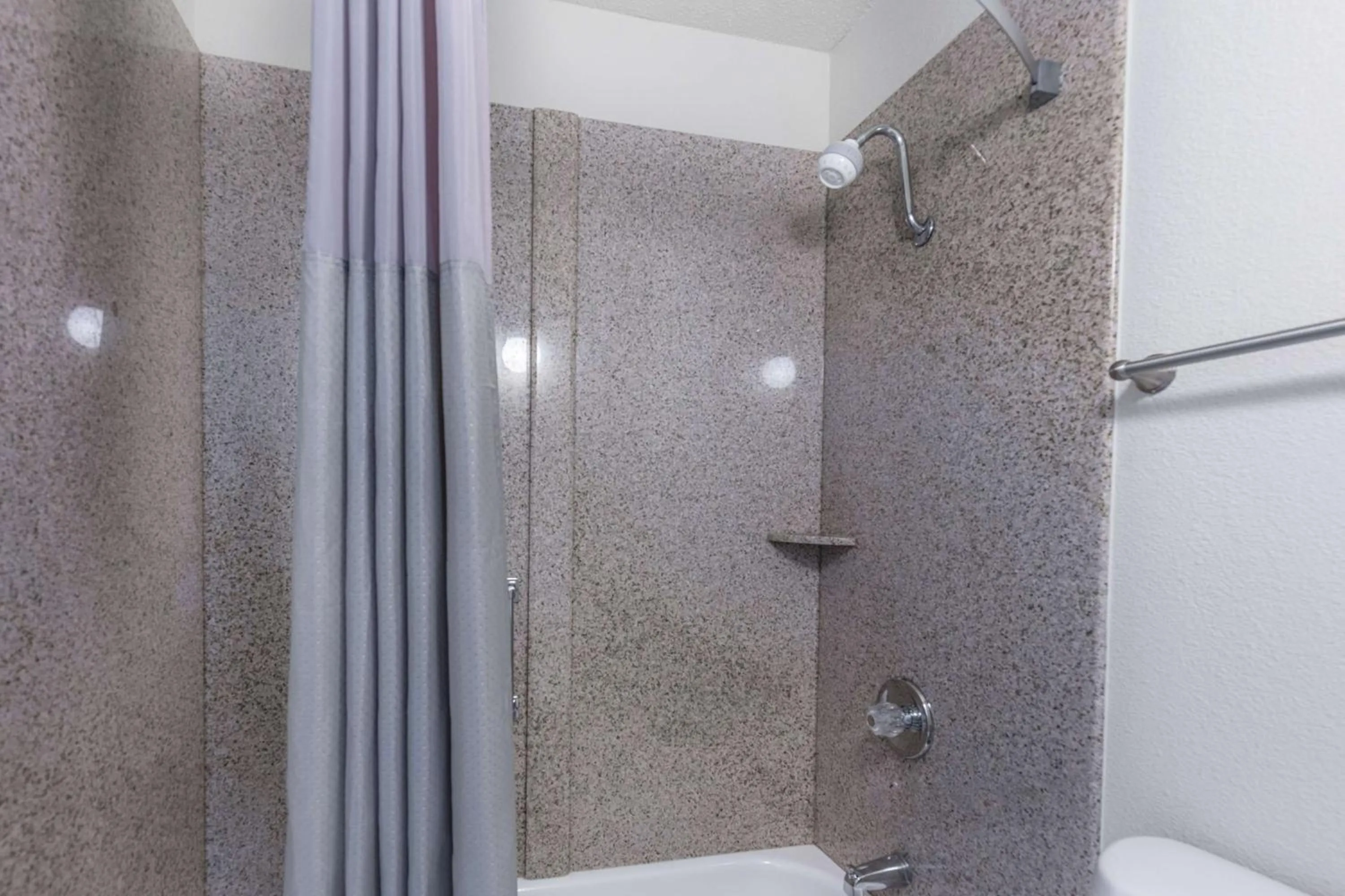 Shower in Motel 6-Mount Vernon, IL