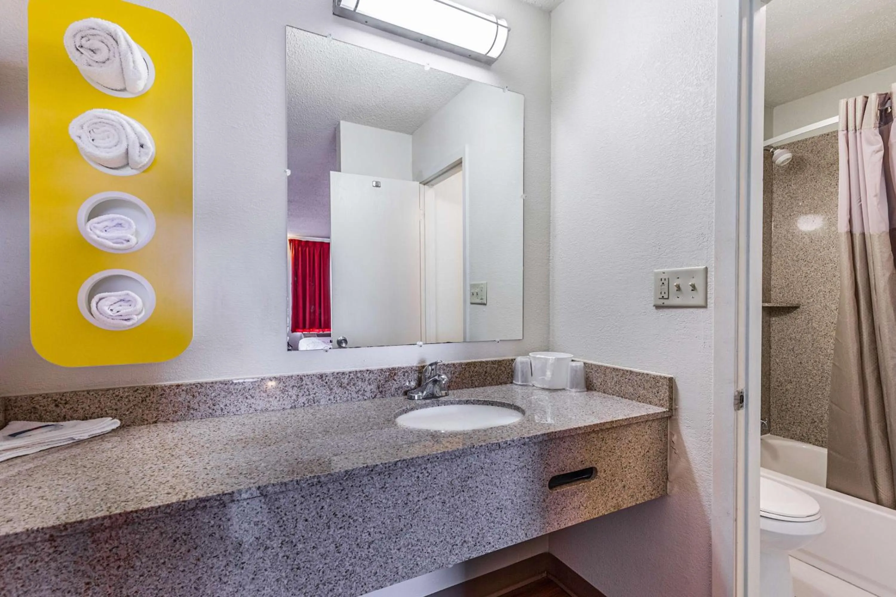 Shower in Motel 6-Mount Vernon, IL