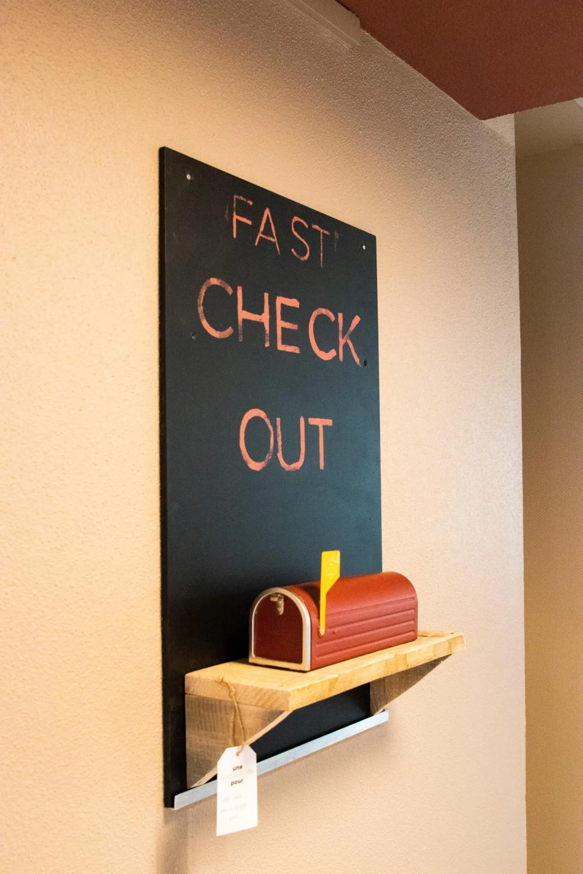 Lobby or reception in Greet Hôtel Castres Saix