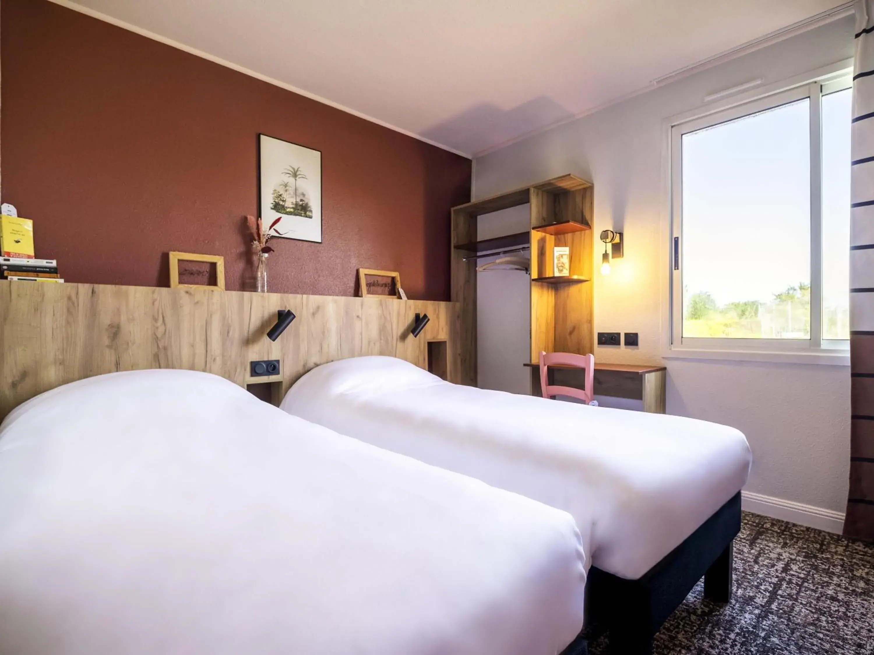 Standard Twin Room in Greet Hôtel Castres Saix Standard Twin Room in Greet Hôtel Castres Saix