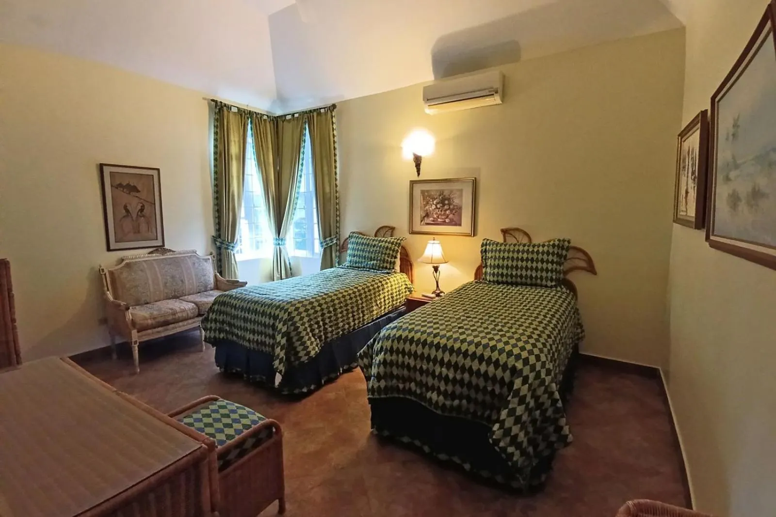 Bedroom, Bed in Spicy Hill Villa