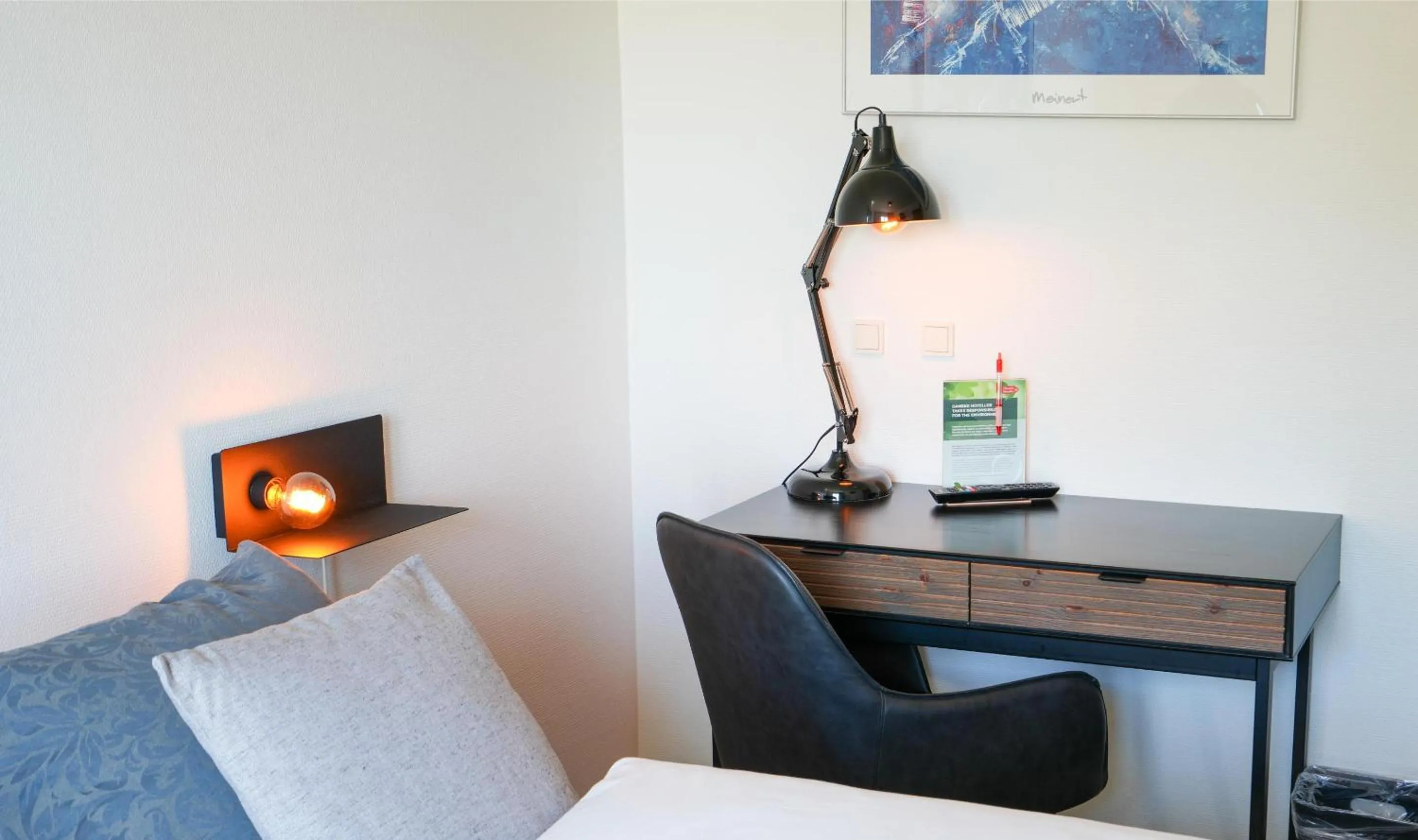 Bedroom in Østergaards Hotel