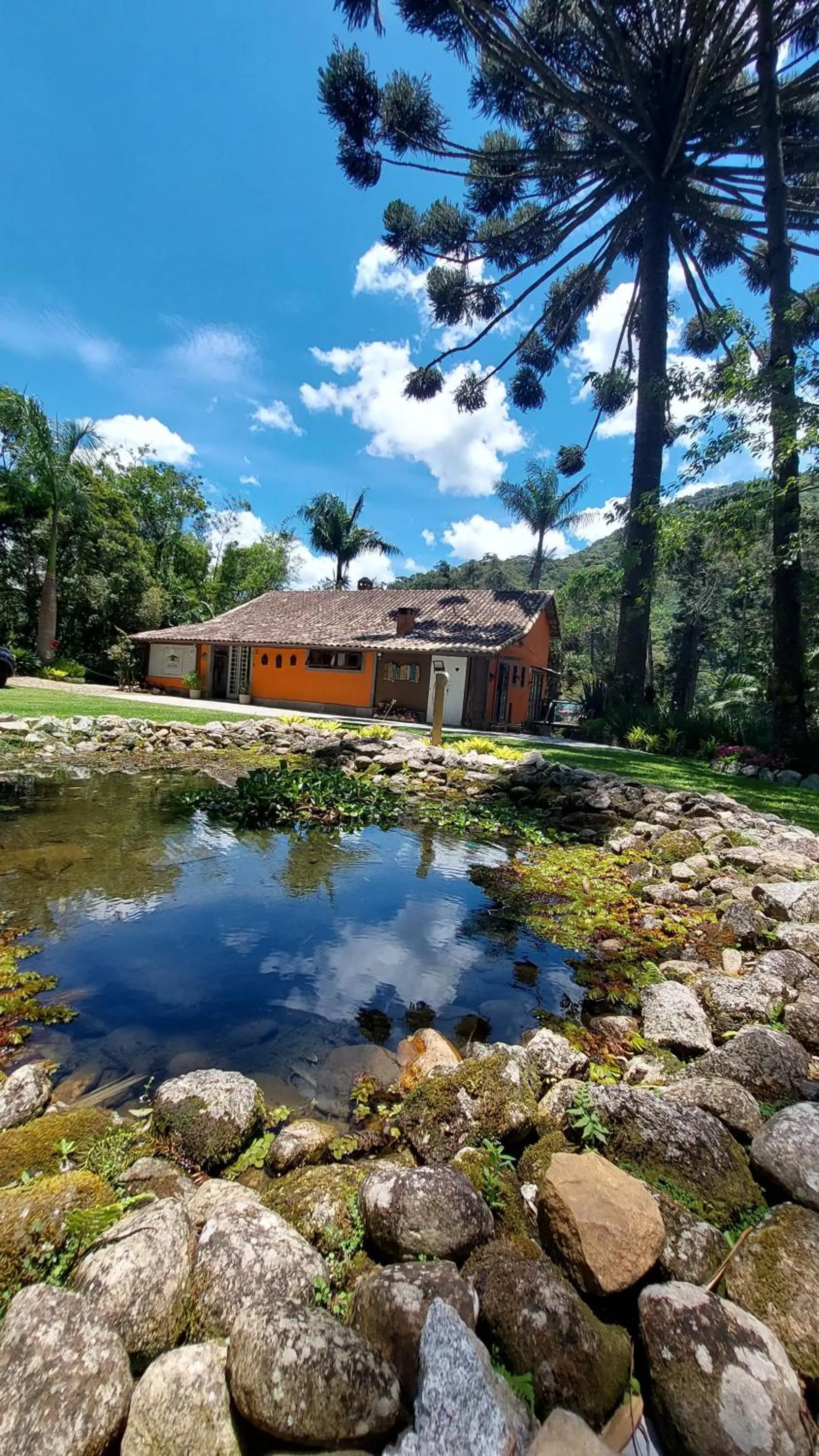 Property building in Casa no Céu