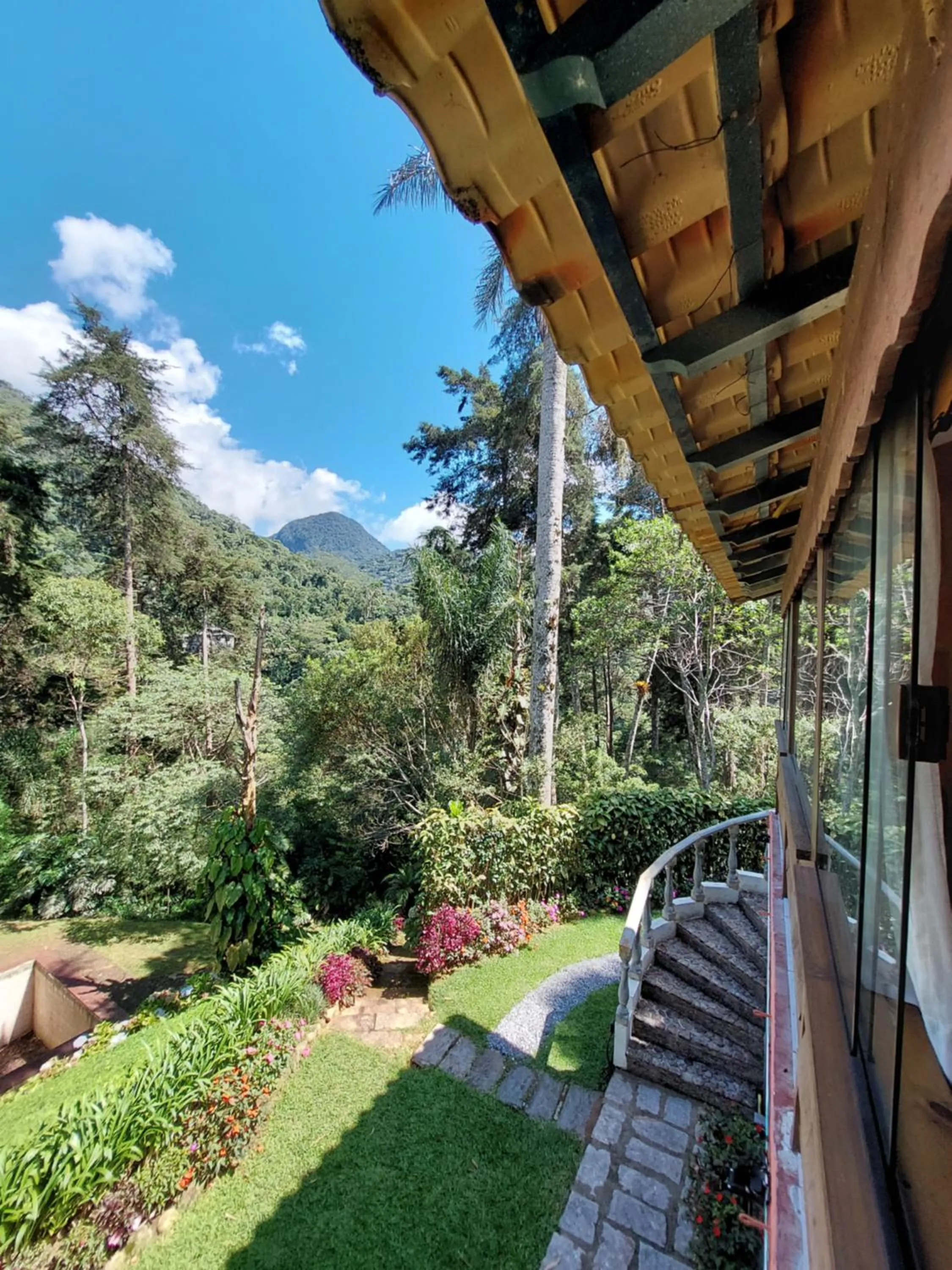 Property building in Casa no Céu