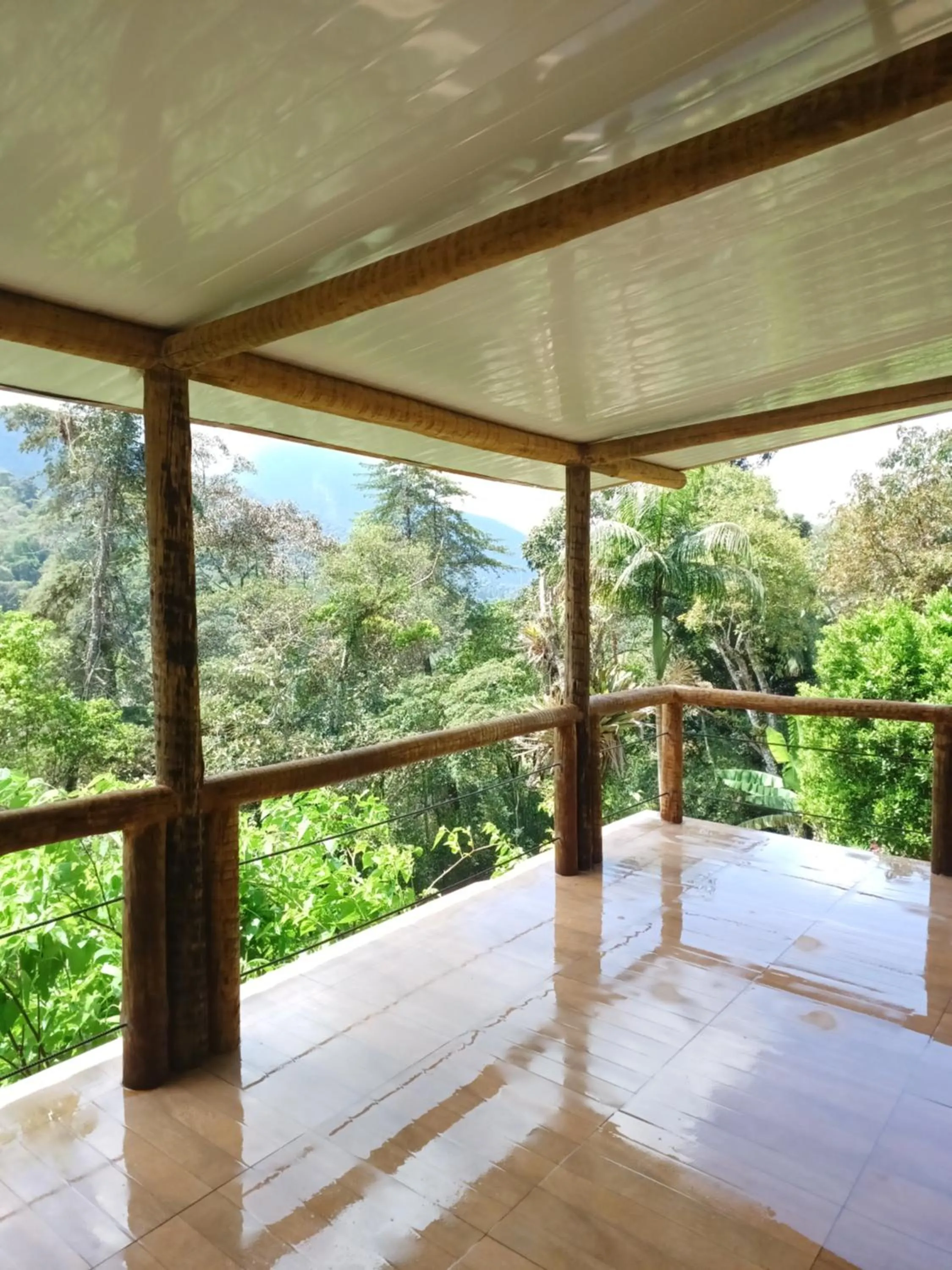 Property building in Casa no Céu