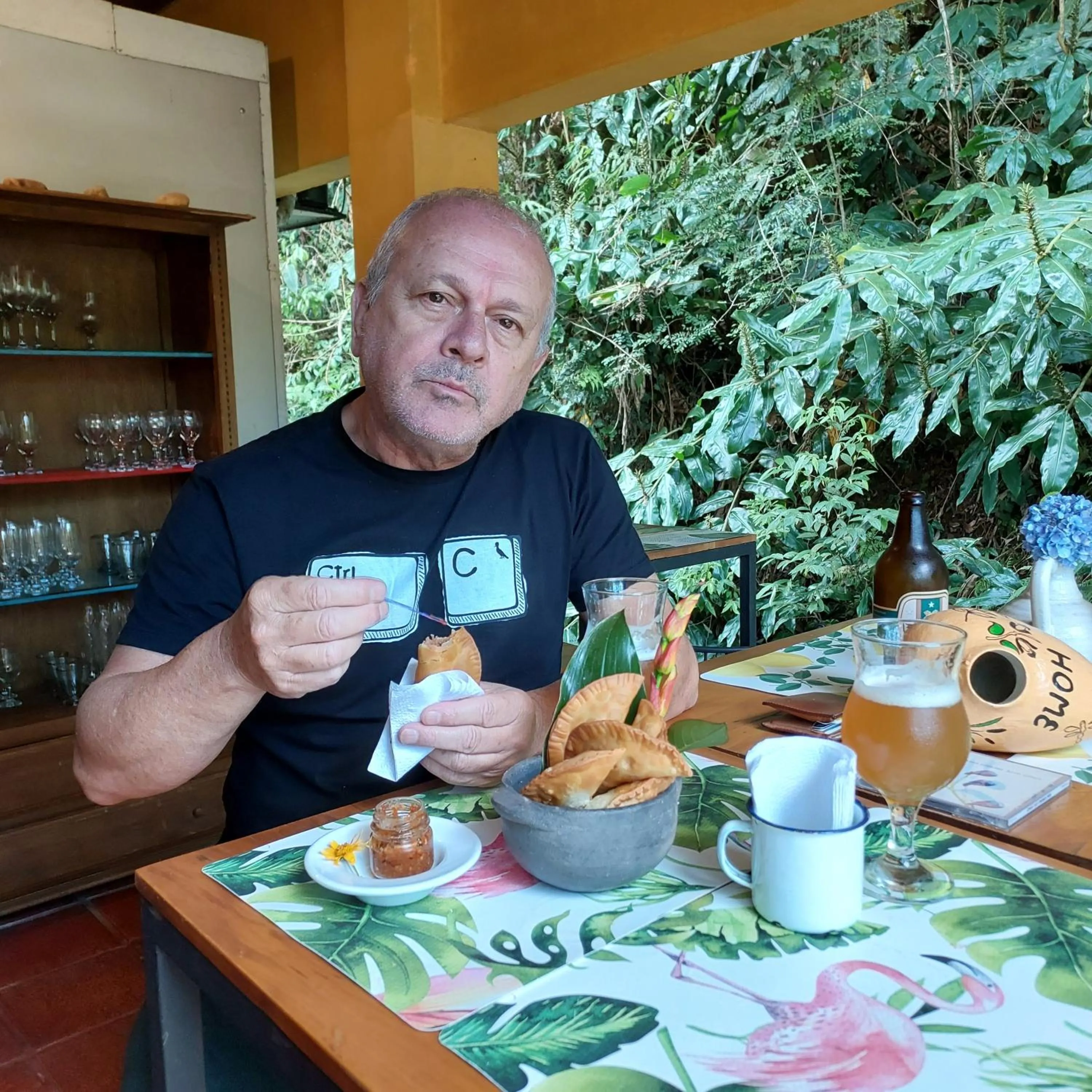 Restaurant/places to eat in Casa no Céu