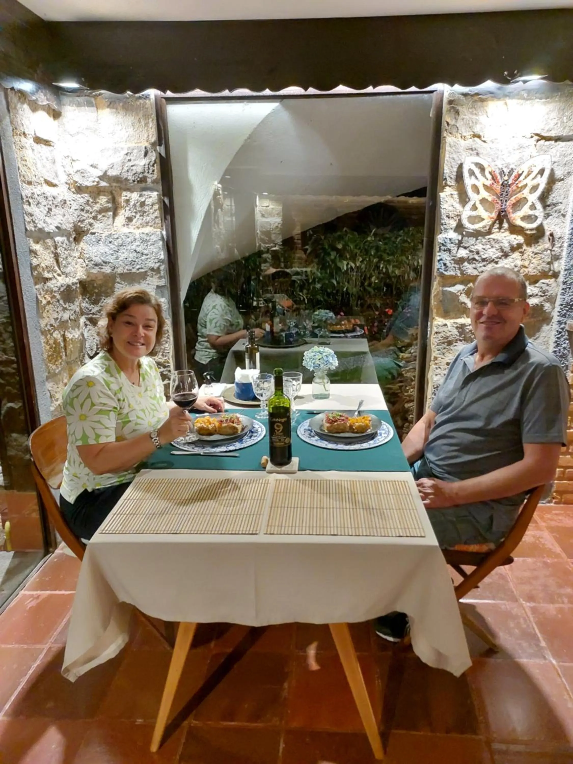 Restaurant/places to eat in Casa no Céu